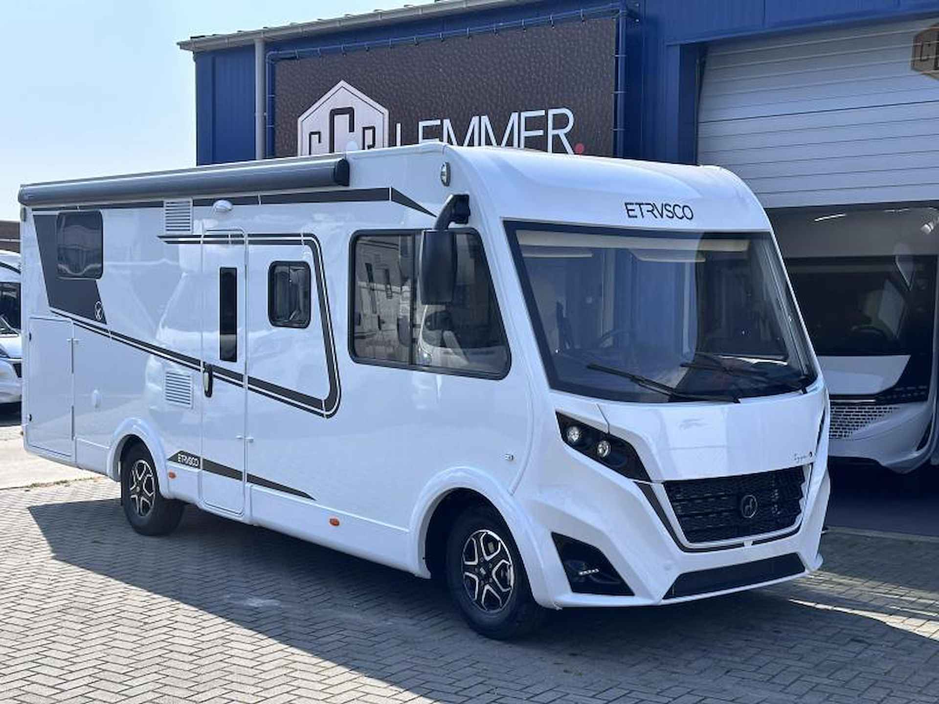 Hymer Etrusco 7400 SBC face/face zit en 2x1 bed - 20/20