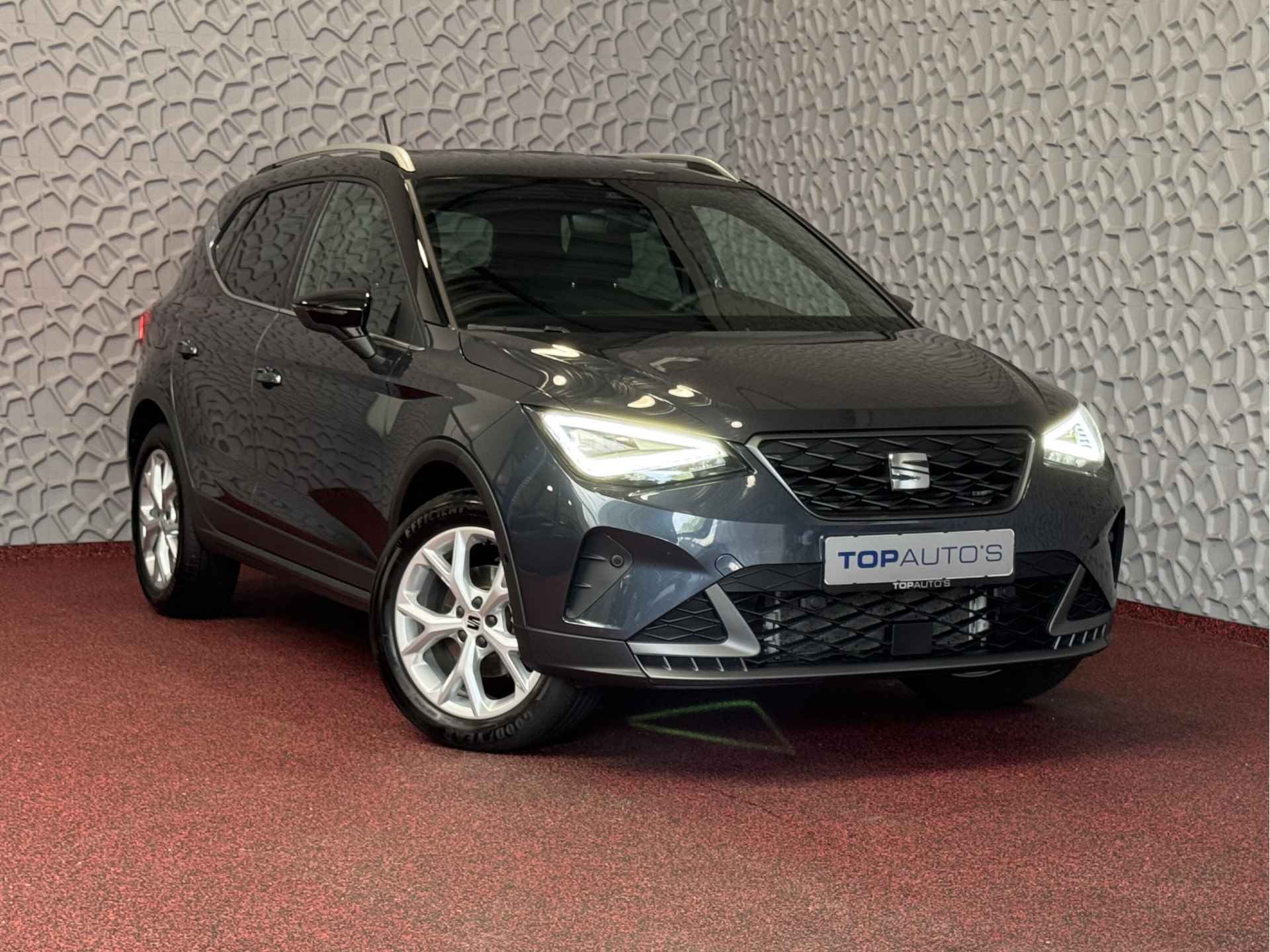 SEAT Arona TSI FR BI-COLOR 115PK LED VIR.COCKPIT CAMERA ADAP.CRUISE 17''LMV 07/2024 10x Seat Arona op voorraad - 48/75