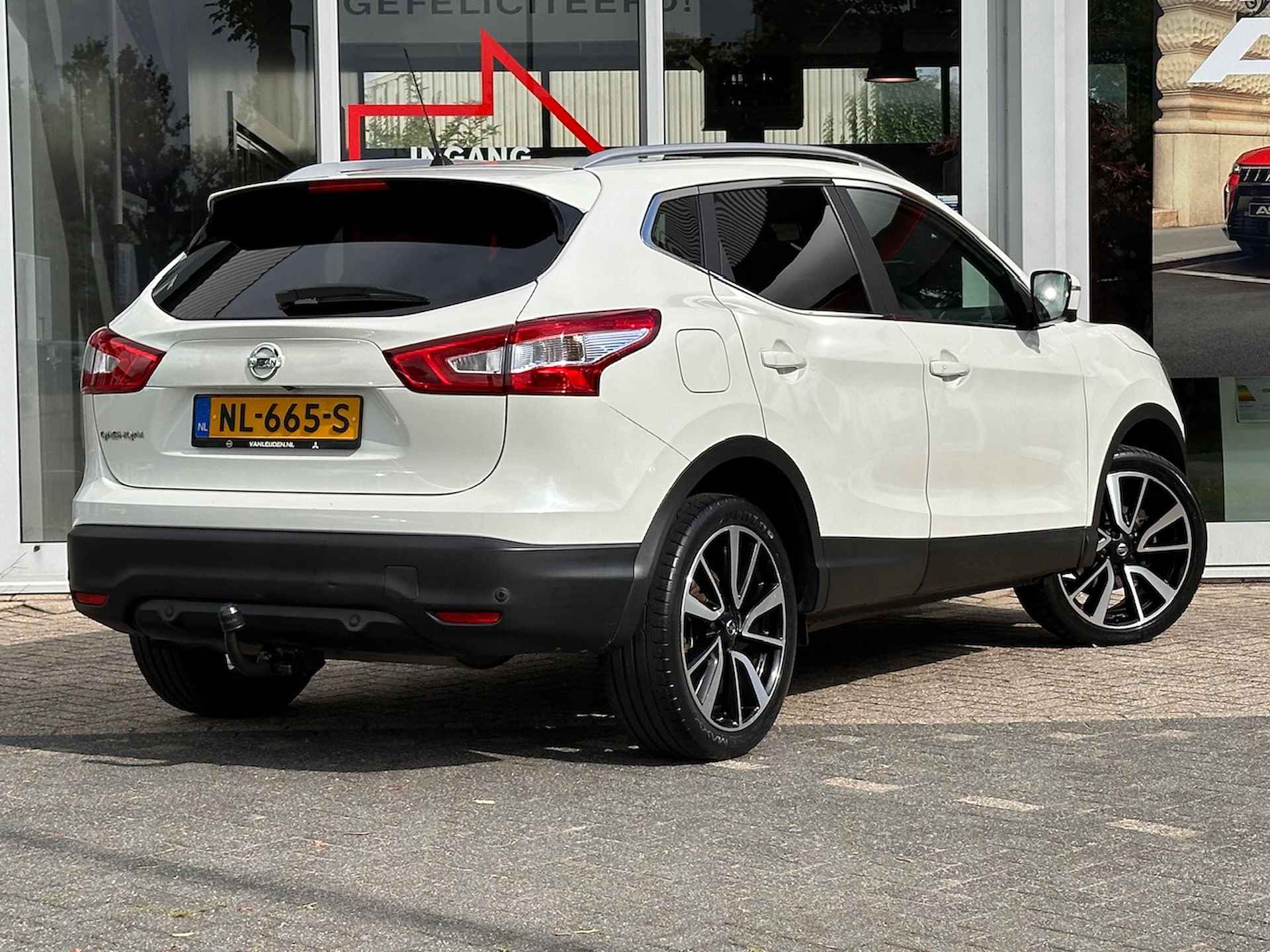 NISSAN Qashqai 1.2 115pk DIG-T Tekna | Panoramadak | Leder | 360-camera | Keyless | Navigatie - 4/27