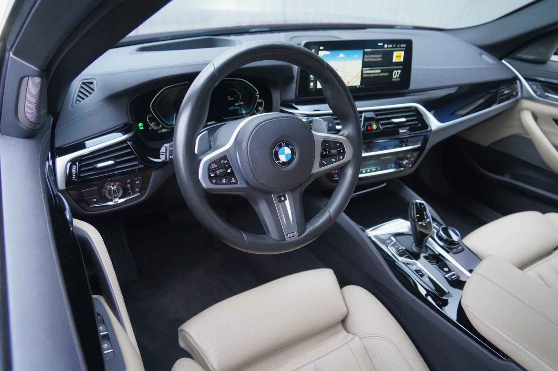 BMW 5-serie Touring 530e High Executive / Facelift / Laser LED / 360 Camera / Head-Up / Harman Kardon / Memory Seats - 10/44