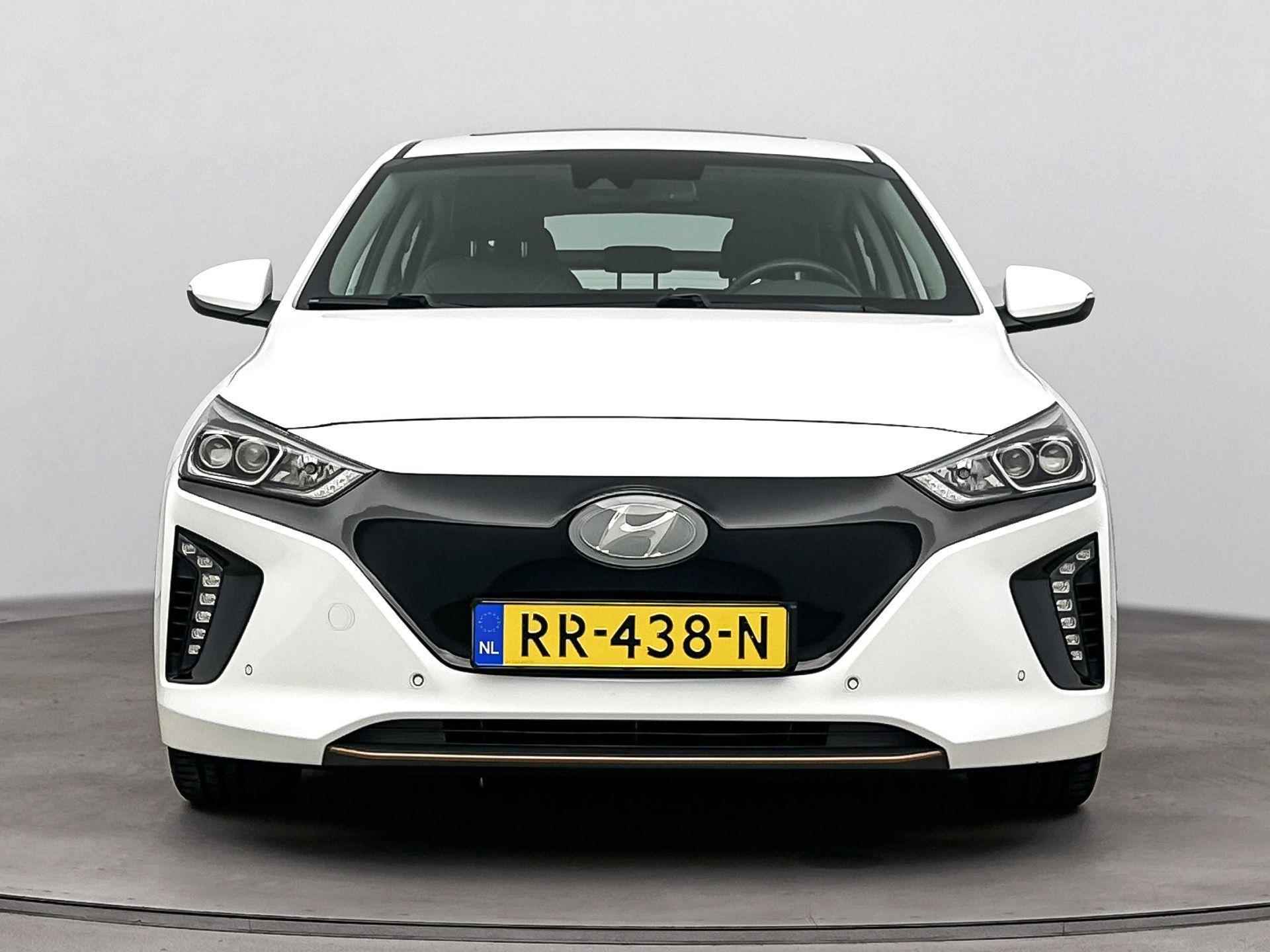 Hyundai IONIQ Premium EV | Schuifdak | Leer | Memory | Stoel + stuurverwarming | Navigatie | Camera | - 6/34