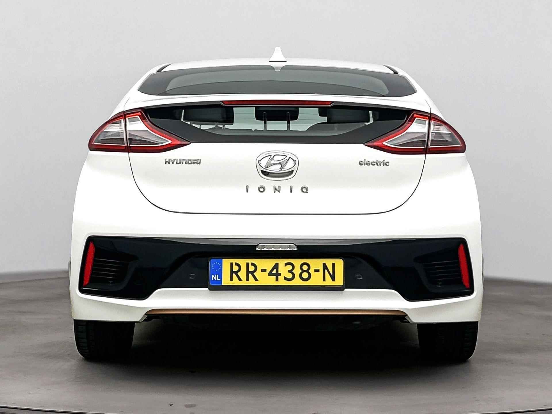 Hyundai IONIQ Premium EV | Schuifdak | Leer | Memory | Stoel + stuurverwarming | Navigatie | Camera | - 7/34