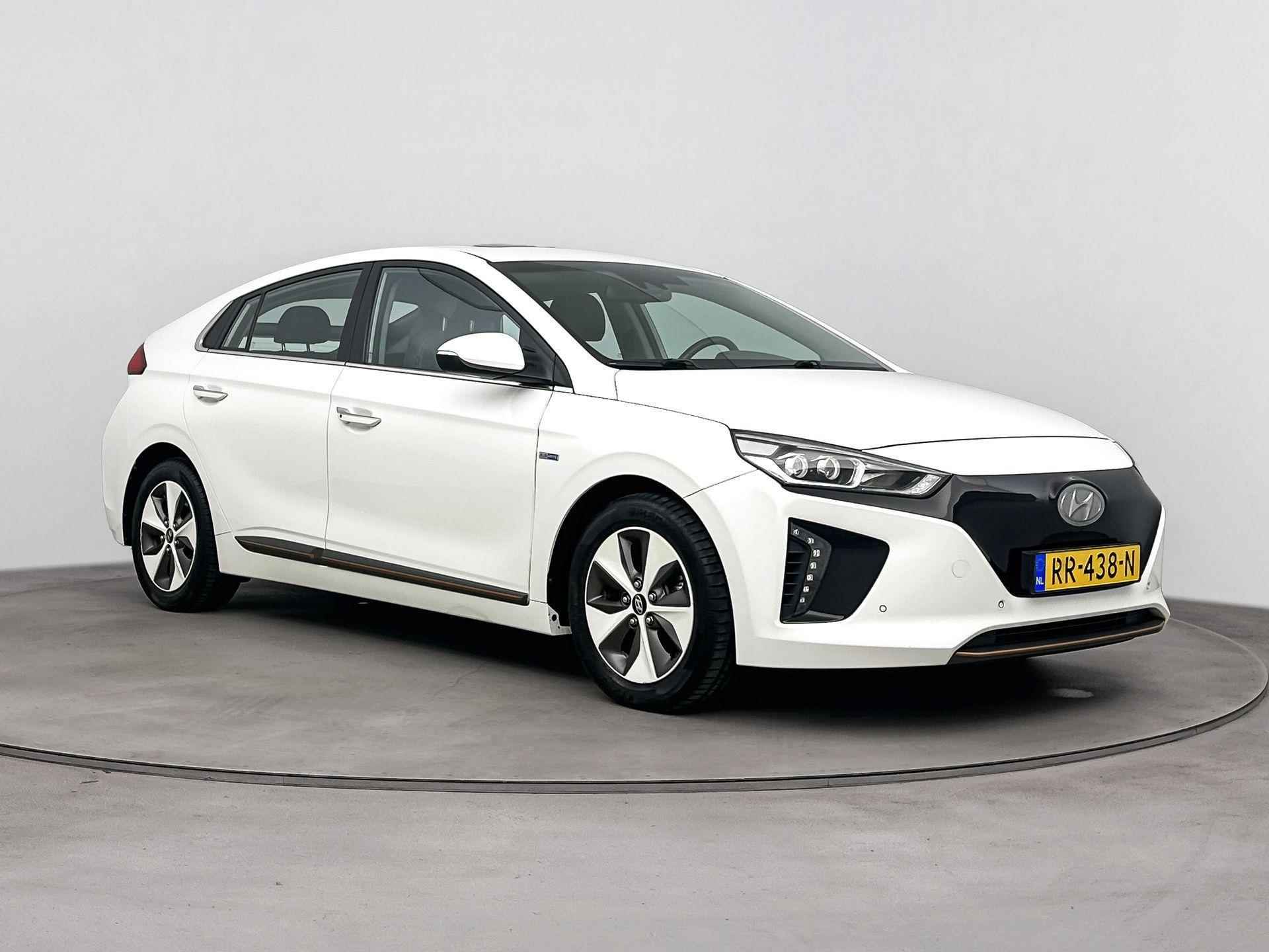 Hyundai IONIQ Premium EV | Schuifdak | Leer | Memory | Stoel + stuurverwarming | Navigatie | Camera | - 8/34