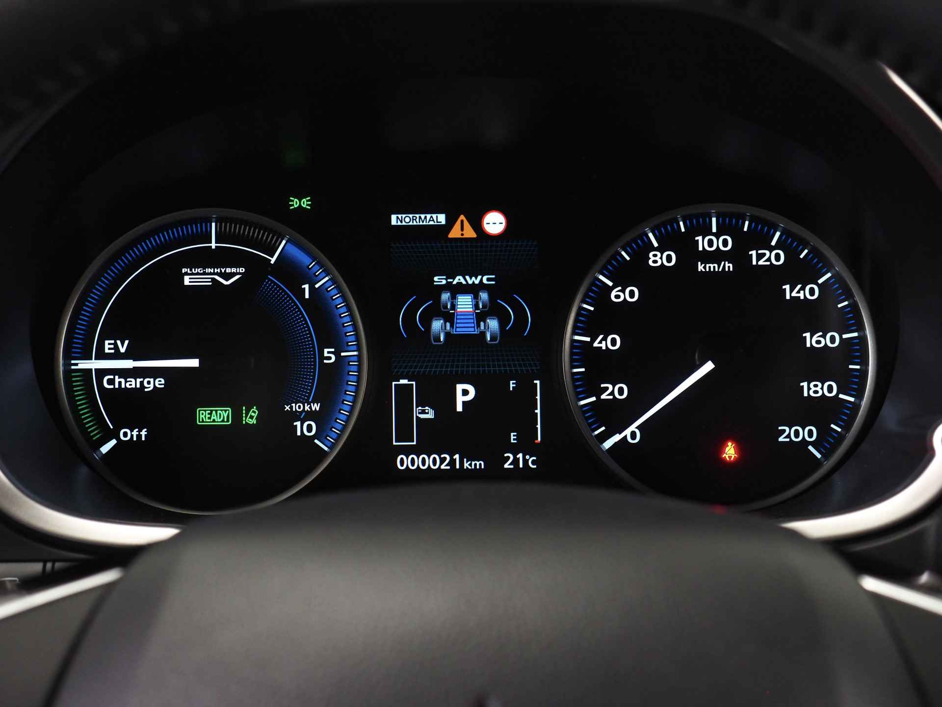Mitsubishi Eclipse Cross 2.4 PHEV Intense+ | Pre Collision Brake | Achteruitrijcamera | Apple CarPlay/ Android Auto | Cruise Control | Lane Assist  Inc. 220v Laadkabel - 30/32