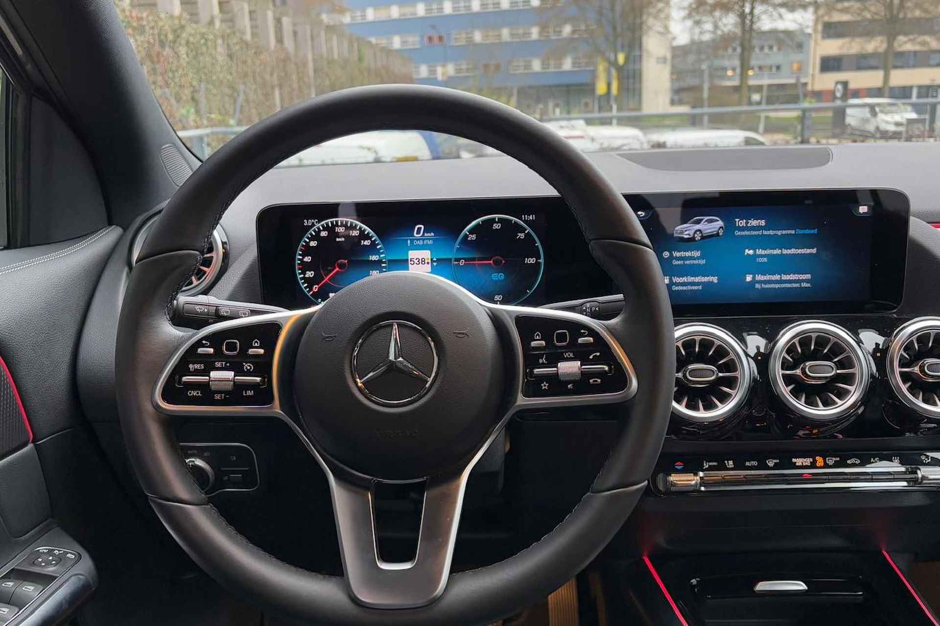 Mercedes-Benz EQA EQA 250 Progressive Line | Advanced Pakket | Stoelverwarming | LED | Camera | Sfeerverlichting | Spiegelpakket - 8/24