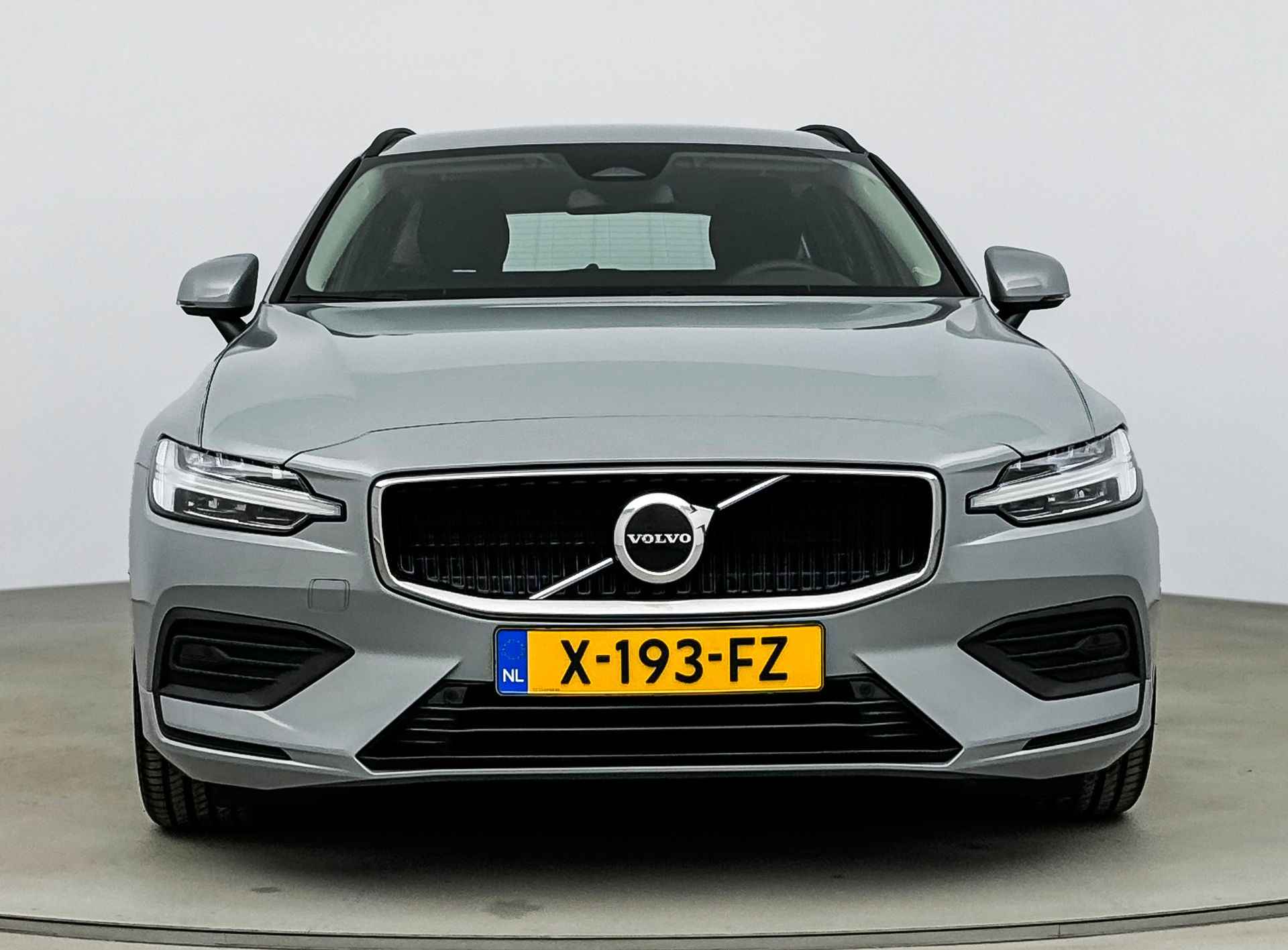 Volvo V60 2.0 B3 Essential | Android- Apple Carplay | Climaatcontrol | Parkeersensoor V+A | Camera achter - 7/28