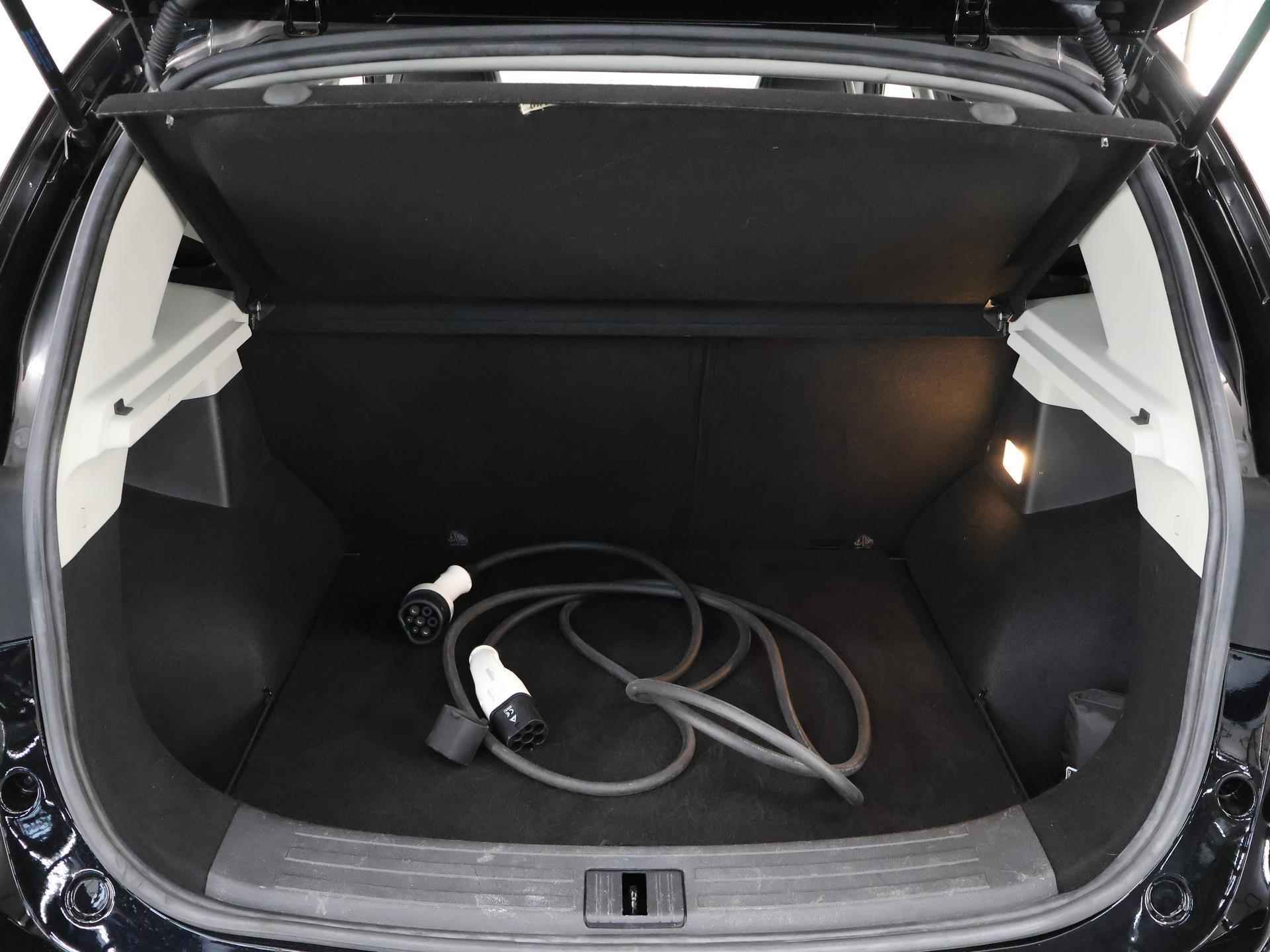 MG ZS EV Luxury 45 kWh | Panoramadak | Navigatie | Climate Control | Cruise Control | Bluetooth | - 38/41