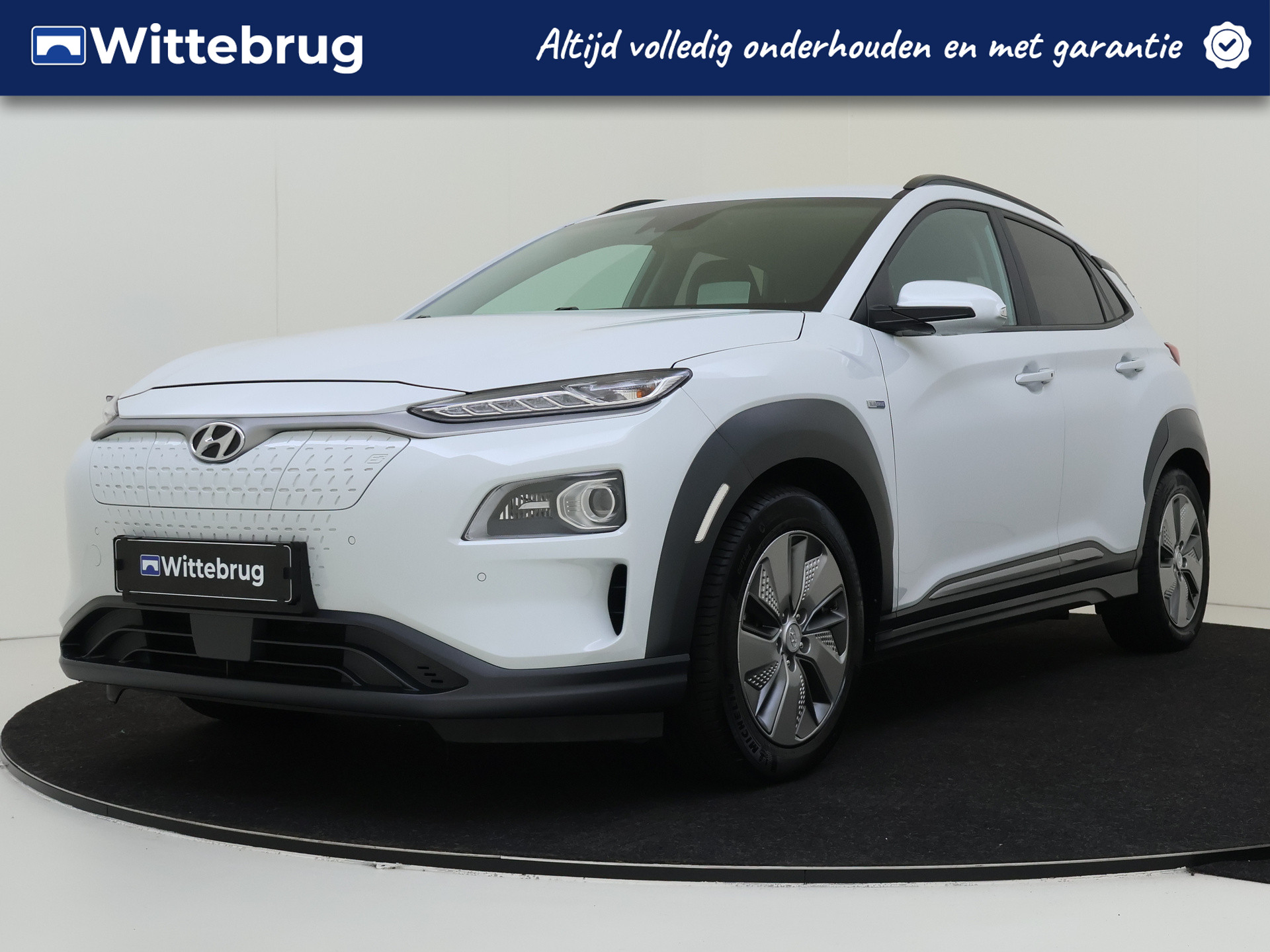 Hyundai KONA EV Premium 64 kWh Automaat | Navigatie | Trekhaak | |Lederen bekleding Ypenburg