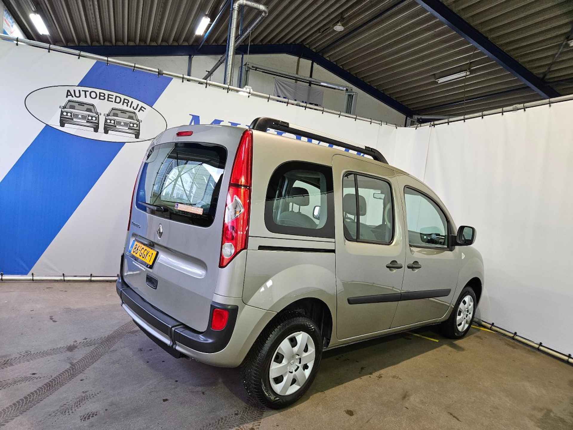 RENAULT Kangoo Family 1.6-16V Expression / Rolstoelvervoer - 9/37