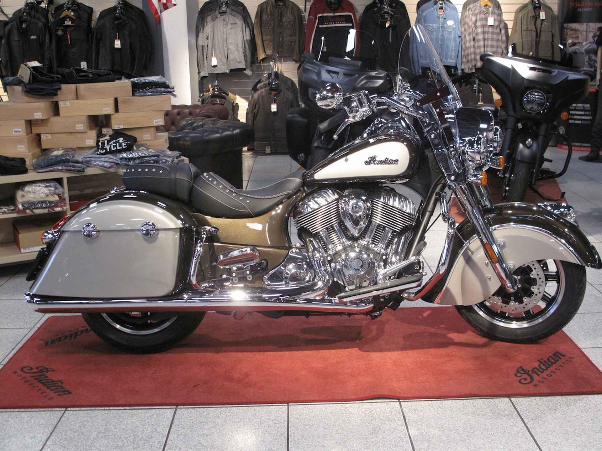 Indian Springfield Official Indian Motorcycle Dealer - 1/10