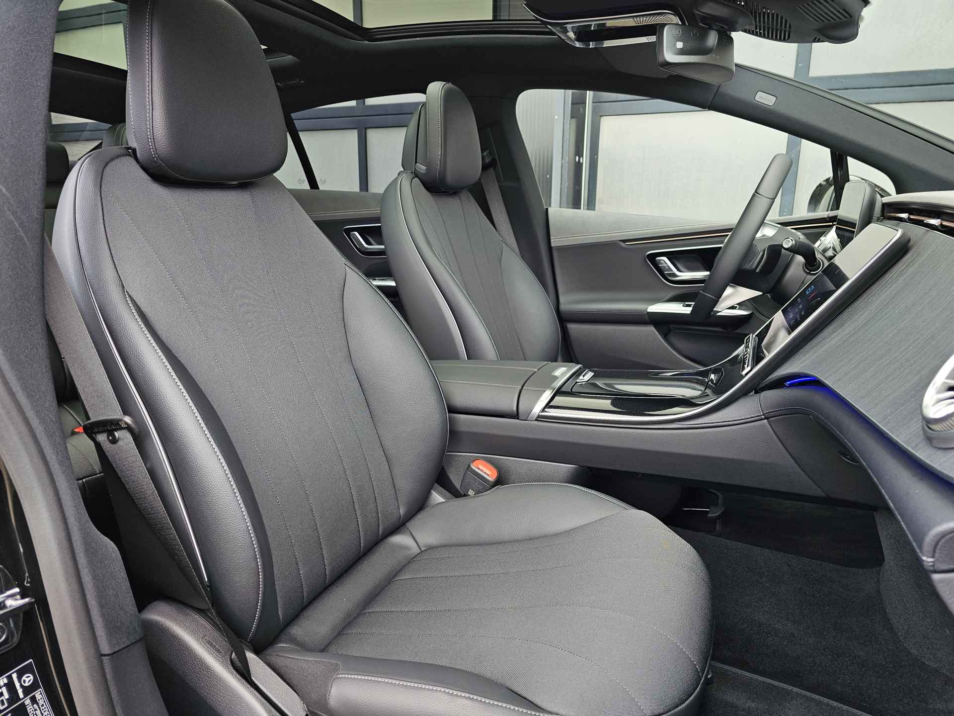 Mercedes-Benz EQE 300 Business Line Plus | Panoramadak | Apple Carplay | Stoelverwarming - 8/16