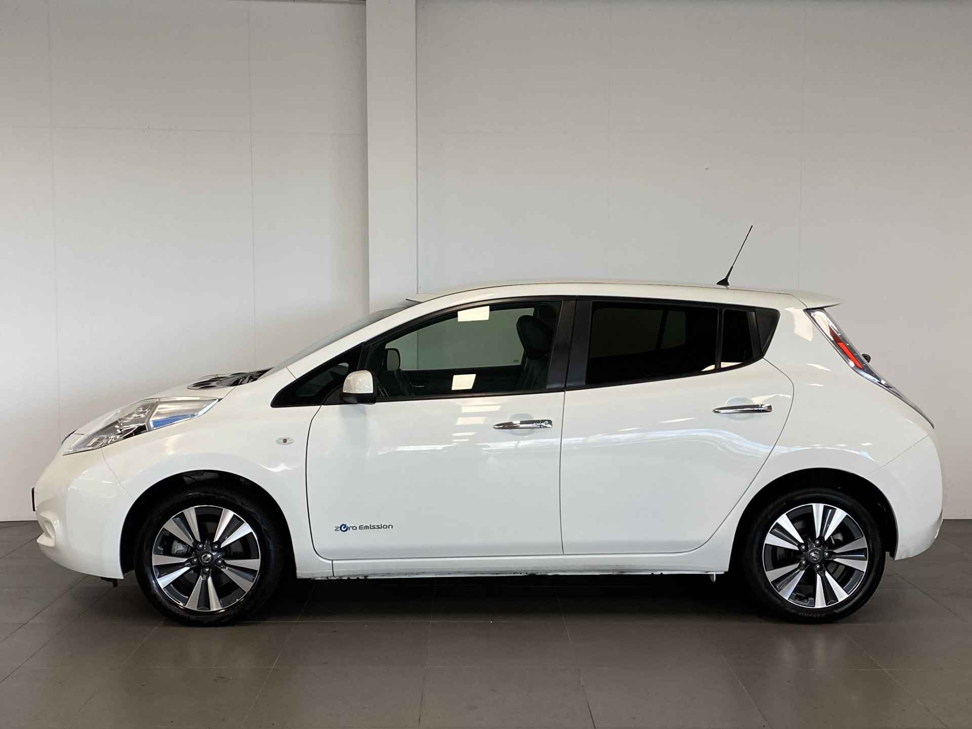 Nissan Leaf Tekna 24 kWh | leder | navi | stoelverwarming | - 5/25