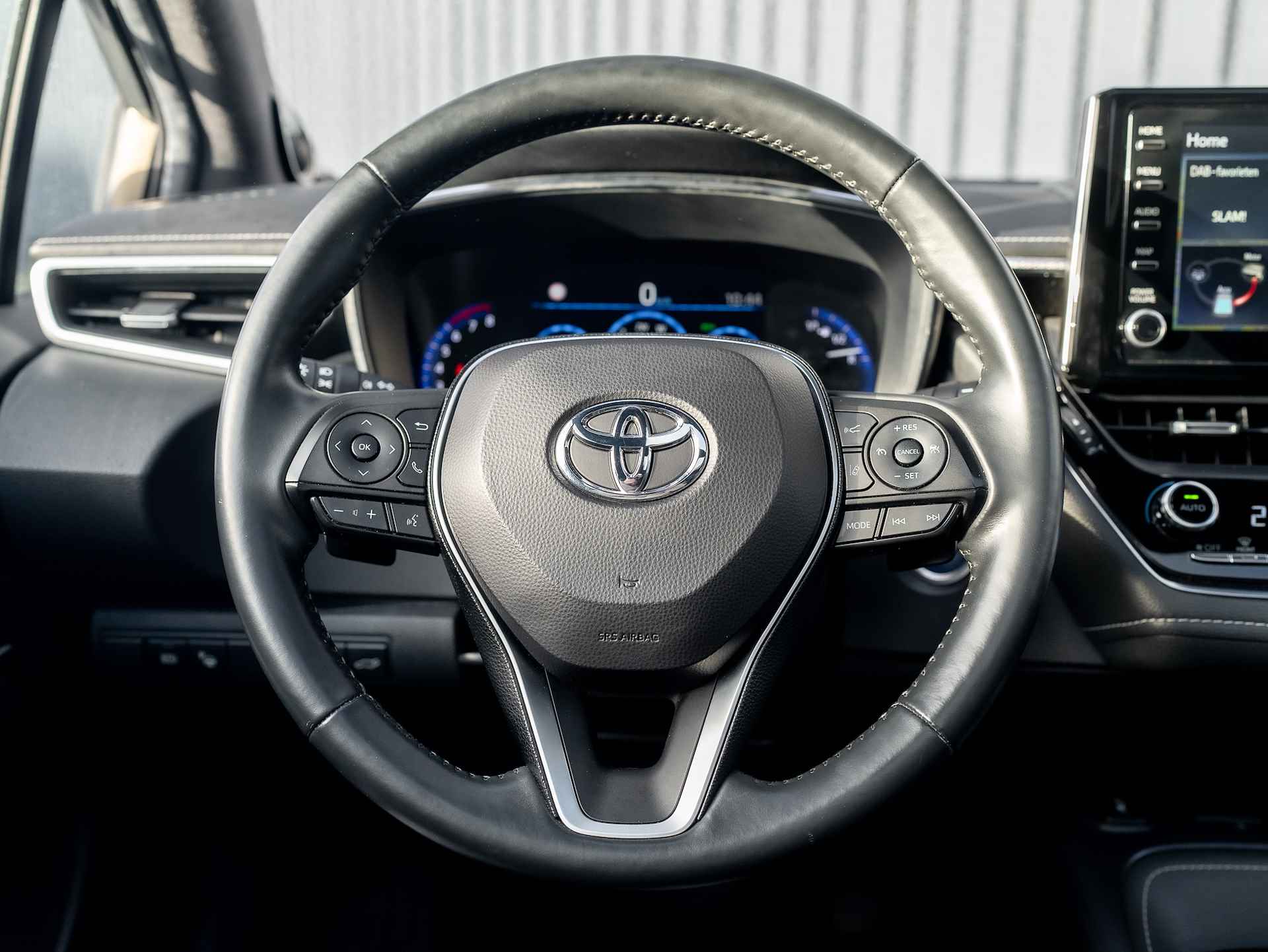 Toyota Corolla Touring Sports 2.0 Hybrid Premium | Panodak | JBL | Trekhaak afnb. | Leder | Prijs Rijklaar!! - 9/51