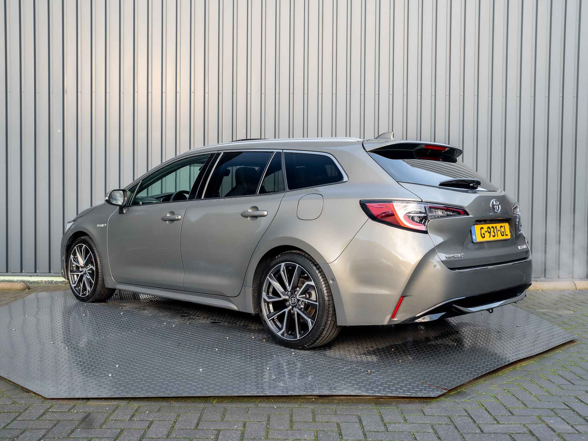 Toyota Corolla Touring Sports 2.0 Hybrid Premium | Panodak | JBL | Trekhaak afnb. | Leder | Prijs Rijklaar!! - 48/51