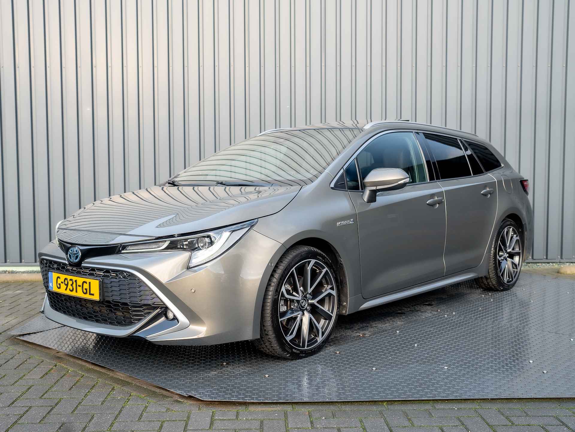 Toyota Corolla Touring Sports 2.0 Hybrid Premium | Panodak | JBL | Trekhaak afnb. | Leder | Prijs Rijklaar!! - 51/51