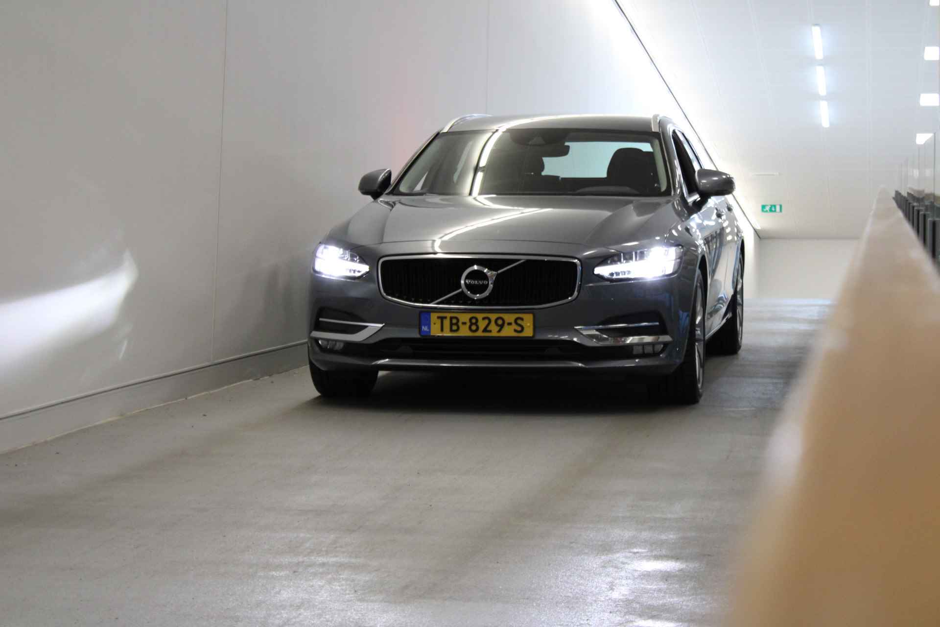 Volvo V90 T4 190PK Momentum | Adapt LED | Standkachel | Blis | Power Seat | Leder | Stuurverw - 54/54