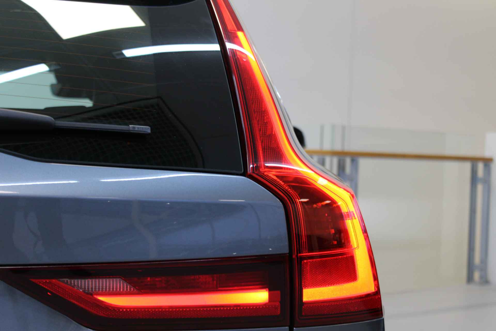 Volvo V90 T4 190PK Momentum | Adapt LED | Standkachel | Blis | Power Seat | Leder | Stuurverw - 51/54