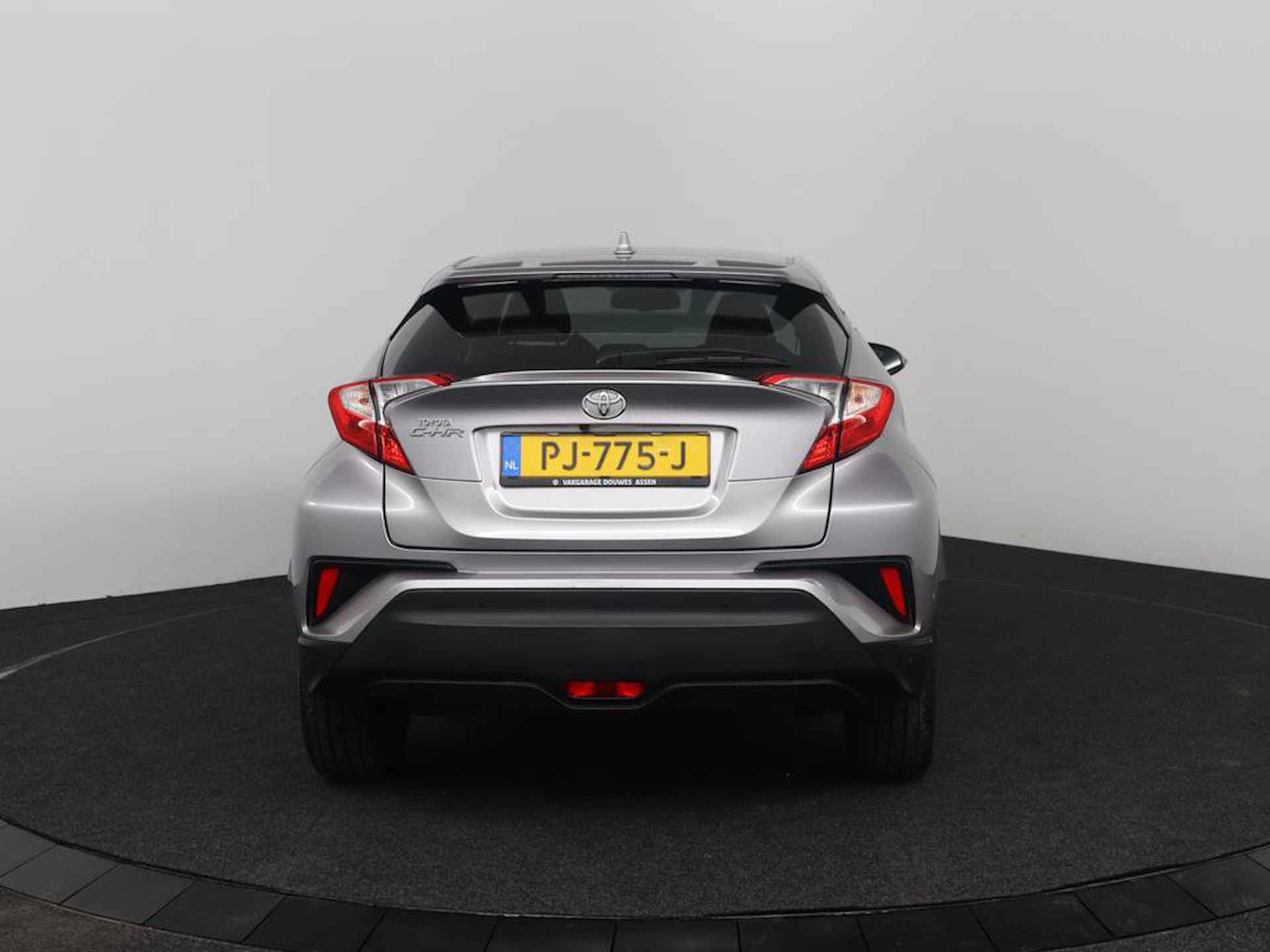 Toyota C-HR 1.2 Executive | NAP | 1e eigenaar | Lage Kilometerstand | Leder | Camera - 6/41