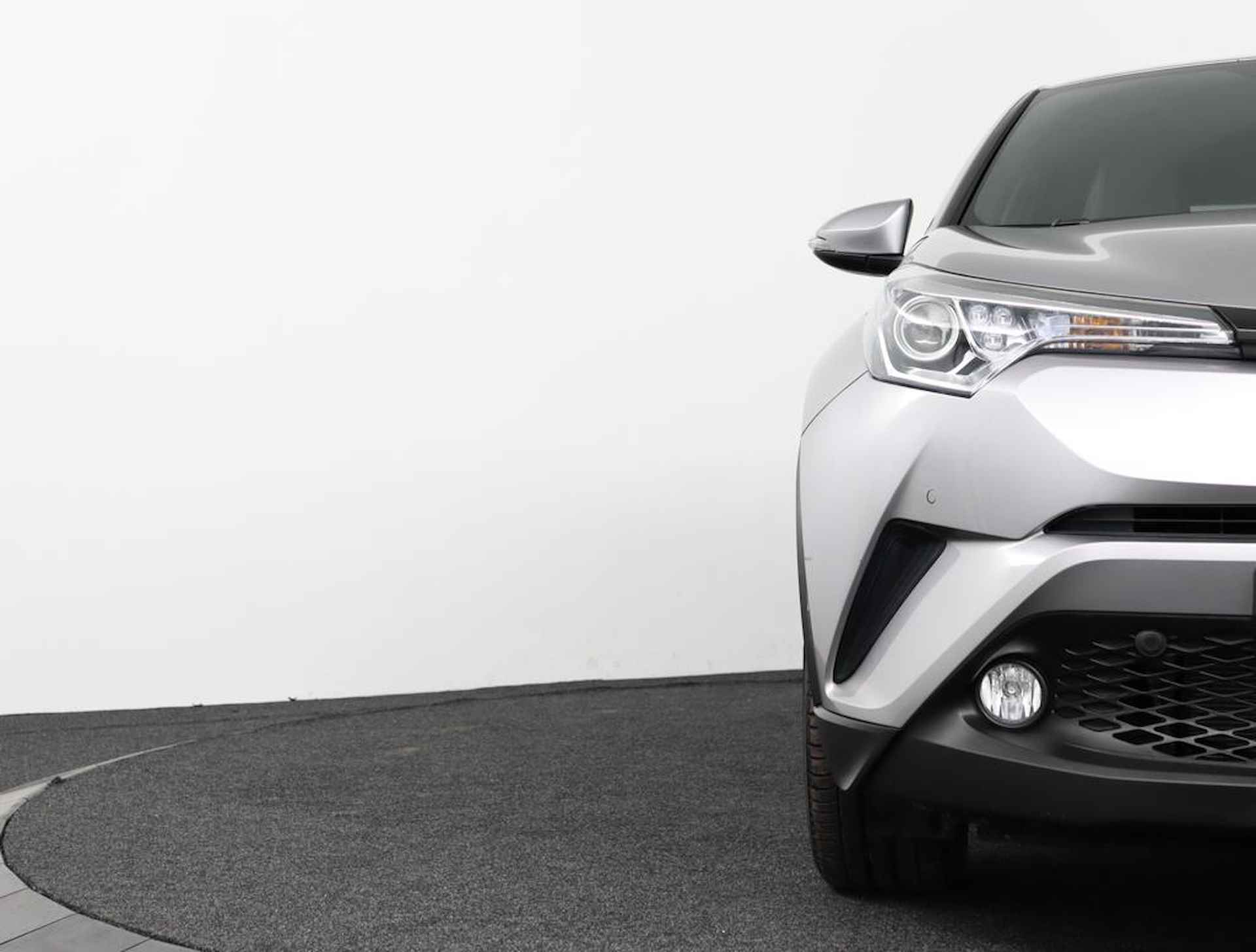 Toyota C-HR 1.2 Executive | NAP | 1e eigenaar | Lage Kilometerstand | Leder | Camera - 33/41