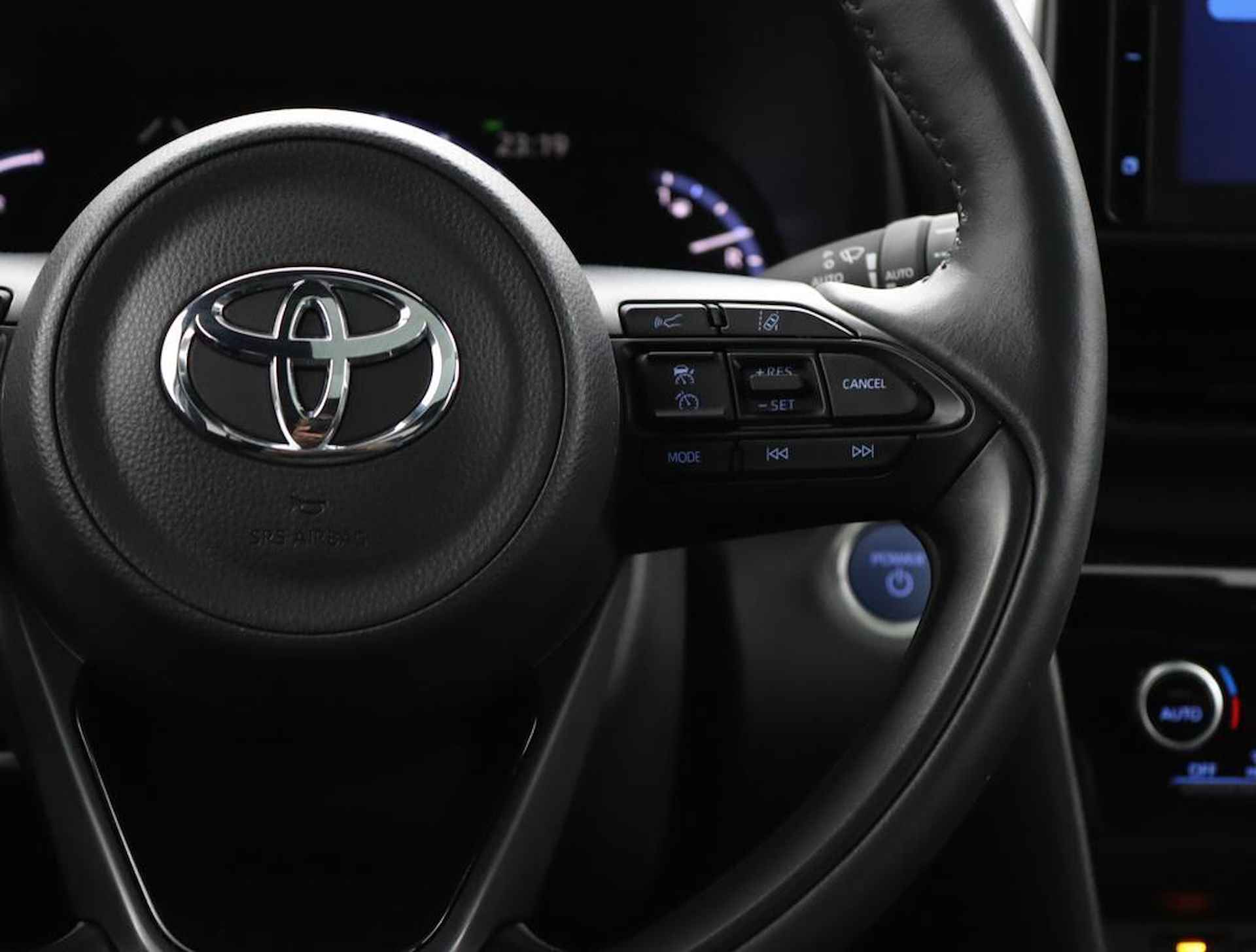 Toyota Yaris Cross 1.5 Hybrid Adventure | Panoramadak | Electrische achterklep | Navigatie | Head up display | - 21/61