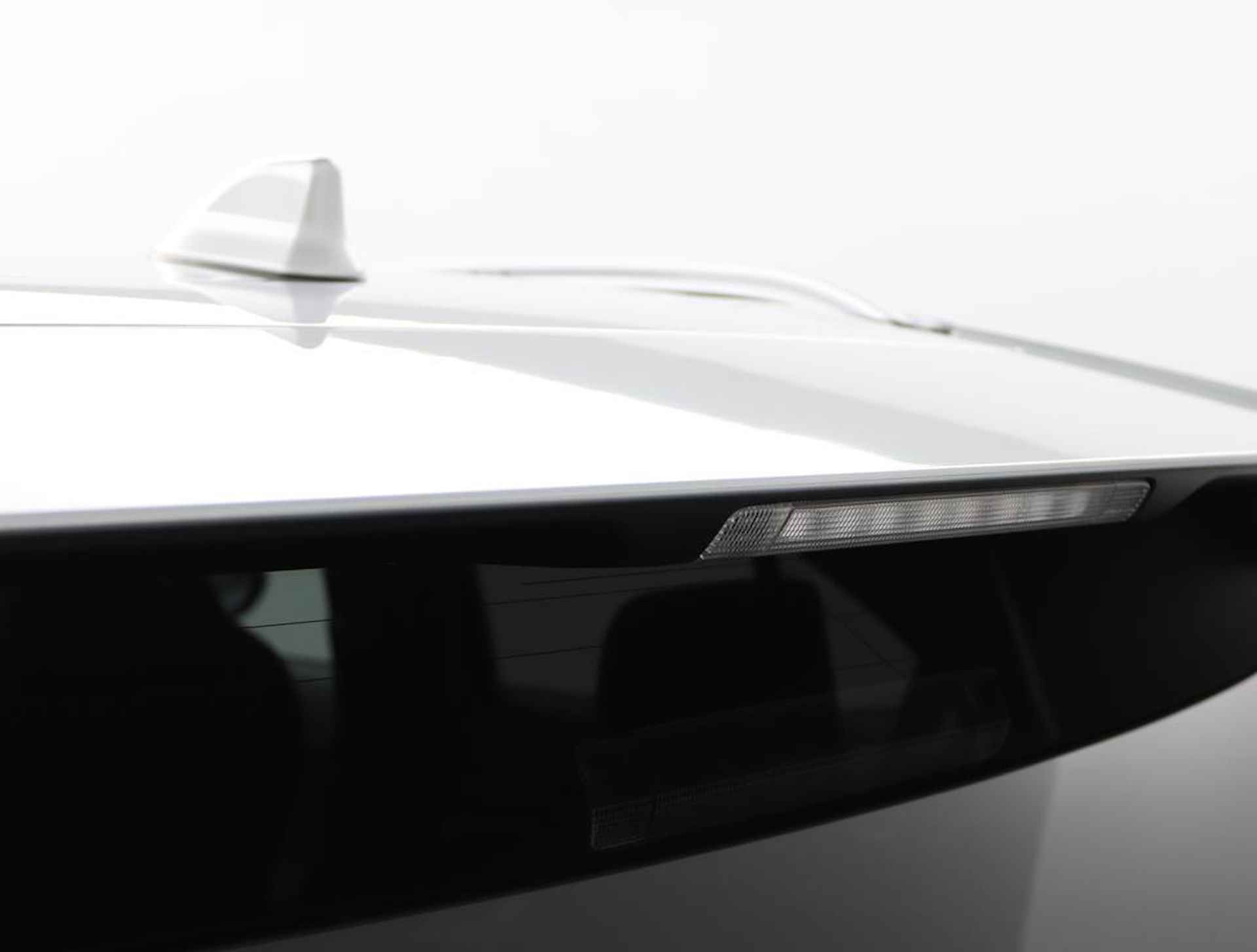 Toyota Yaris Cross 1.5 Hybrid Adventure | Panoramadak | Electrische achterklep | Navigatie | Head up display | - 39/61
