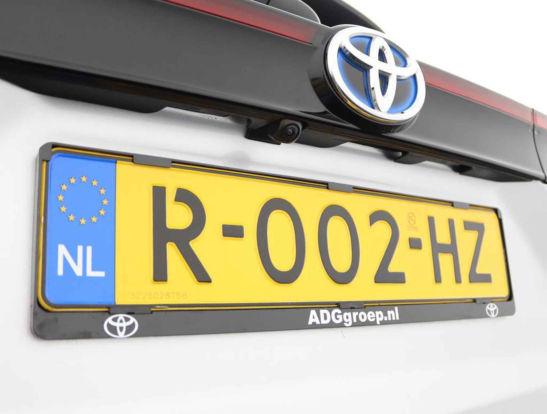 Toyota Yaris Cross 1.5 Hybrid Adventure | Panoramadak | Electrische achterklep | Navigatie | Head up display | - 40/61