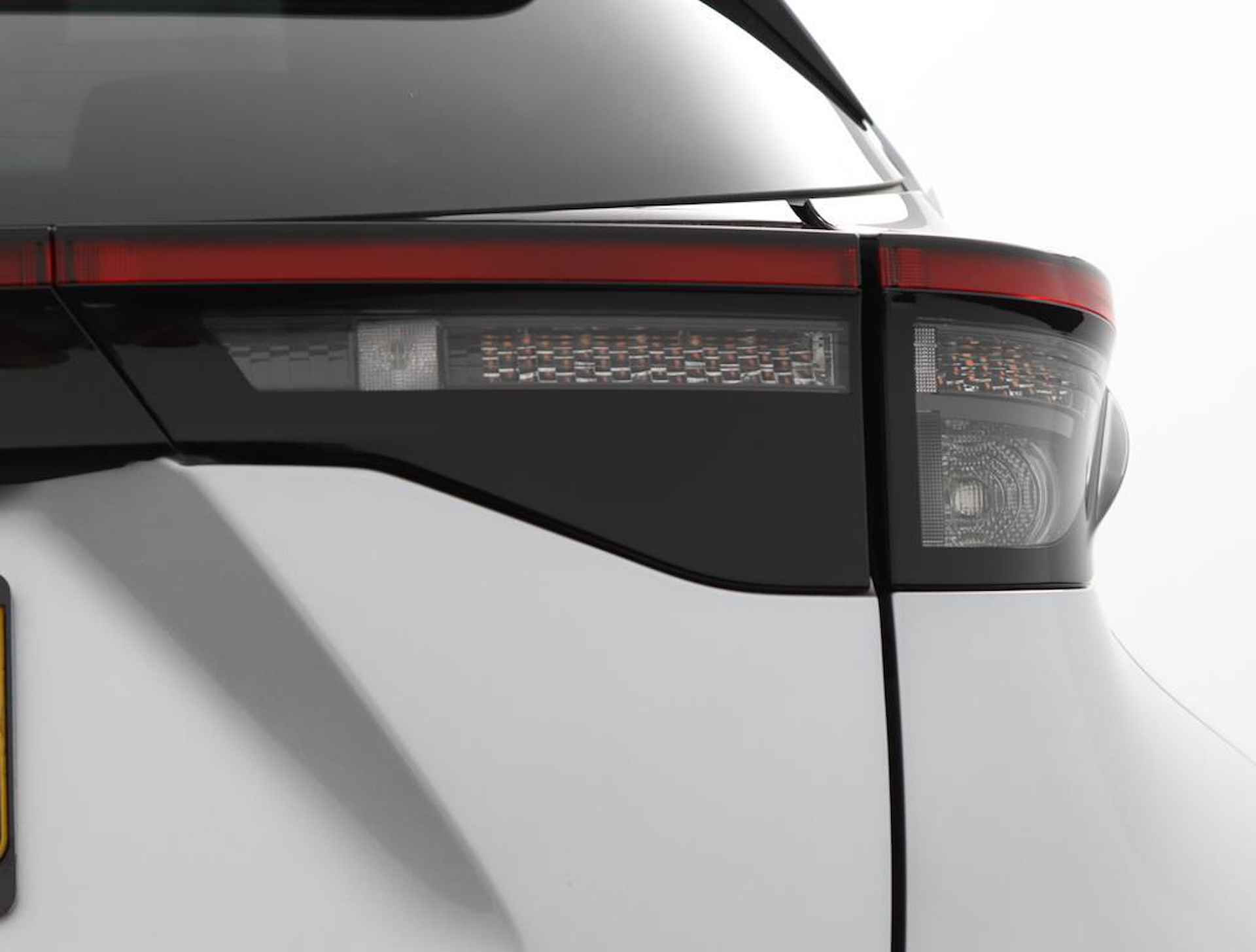 Toyota Yaris Cross 1.5 Hybrid Adventure | Panoramadak | Electrische achterklep | Navigatie | Head up display | - 42/61