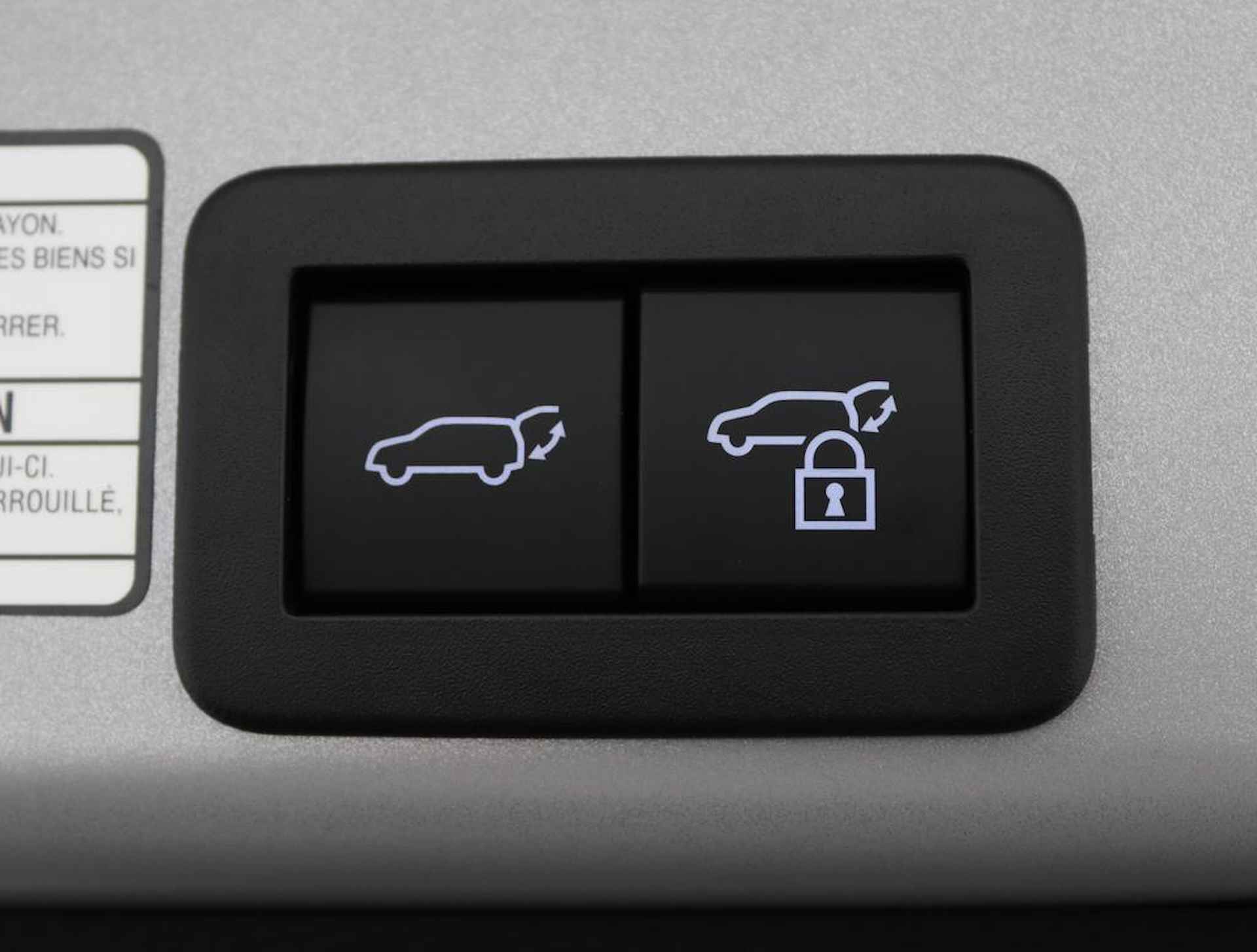 Toyota Yaris Cross 1.5 Hybrid Adventure | Panoramadak | Electrische achterklep | Navigatie | Head up display | - 46/61