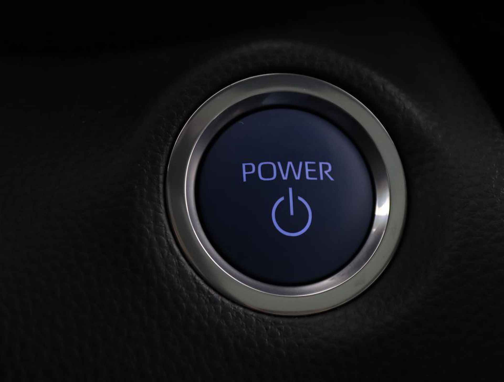 Toyota Yaris Cross 1.5 Hybrid Adventure | Panoramadak | Electrische achterklep | Navigatie | Head up display | - 52/61