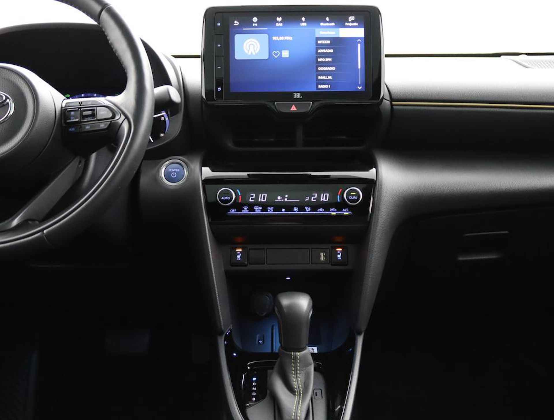 Toyota Yaris Cross 1.5 Hybrid Adventure | Panoramadak | Electrische achterklep | Navigatie | Head up display | - 58/61