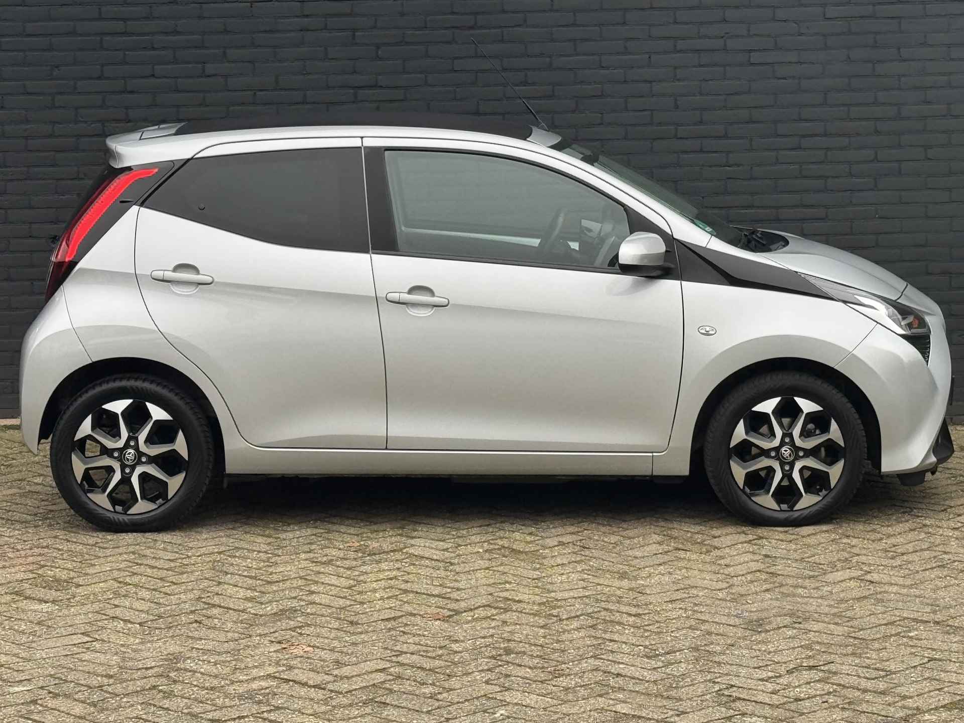 Toyota Aygo 1.0 VVT-i x-joy CABRIO I INCL. € 850,00 AFL.KOSTEN + BOVAG GARANTIE - 5/34