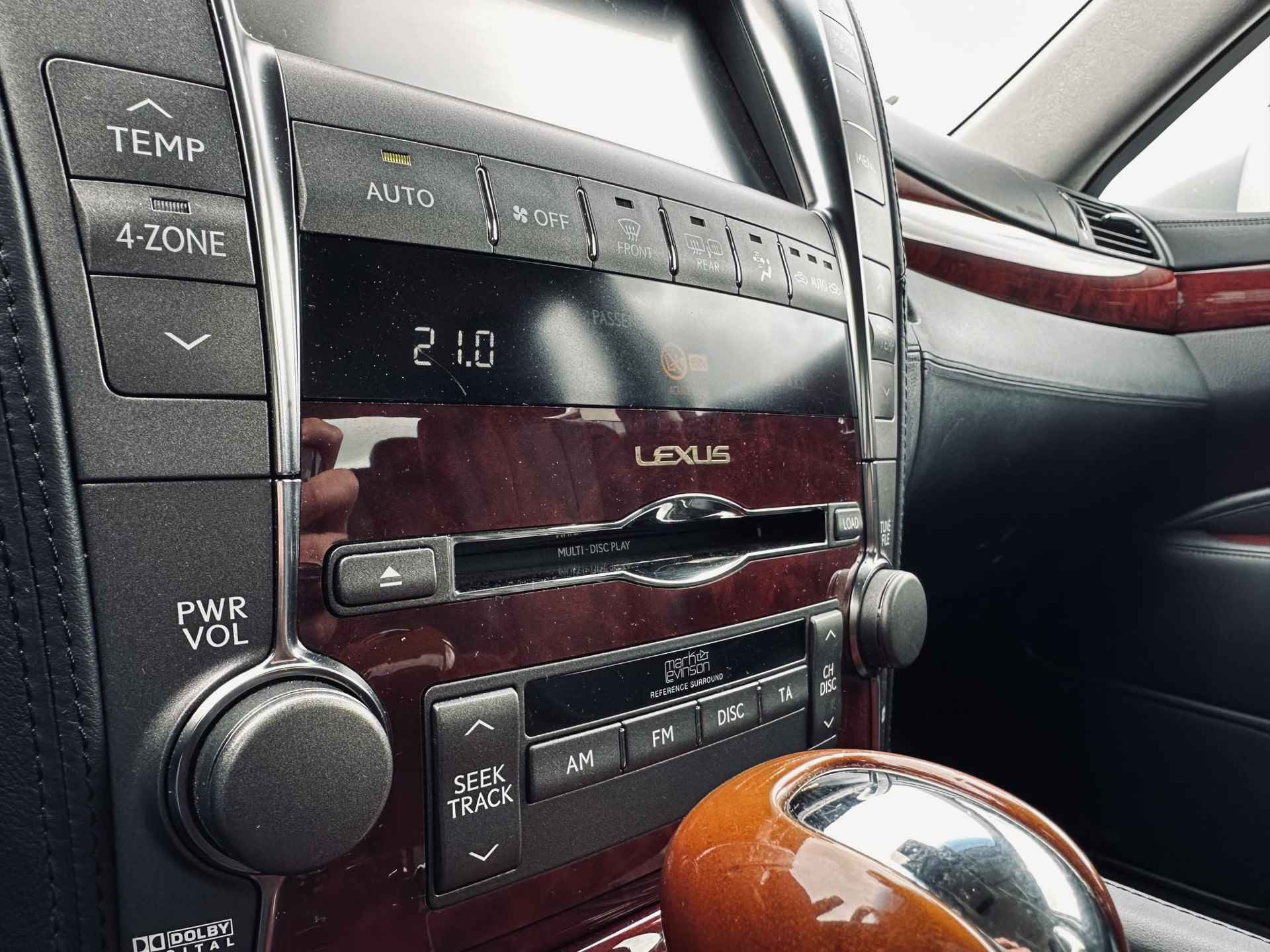Lexus LS 600h L. President 4p. - 27/31