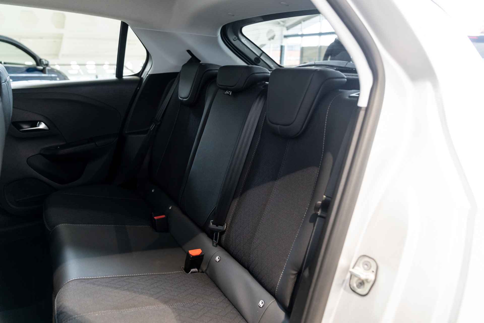 Opel Corsa 1.2 Turbo 100 PK Elegance | Navigatie | Climate Controle | Donker Glas | Parkeersensoren | - 10/31