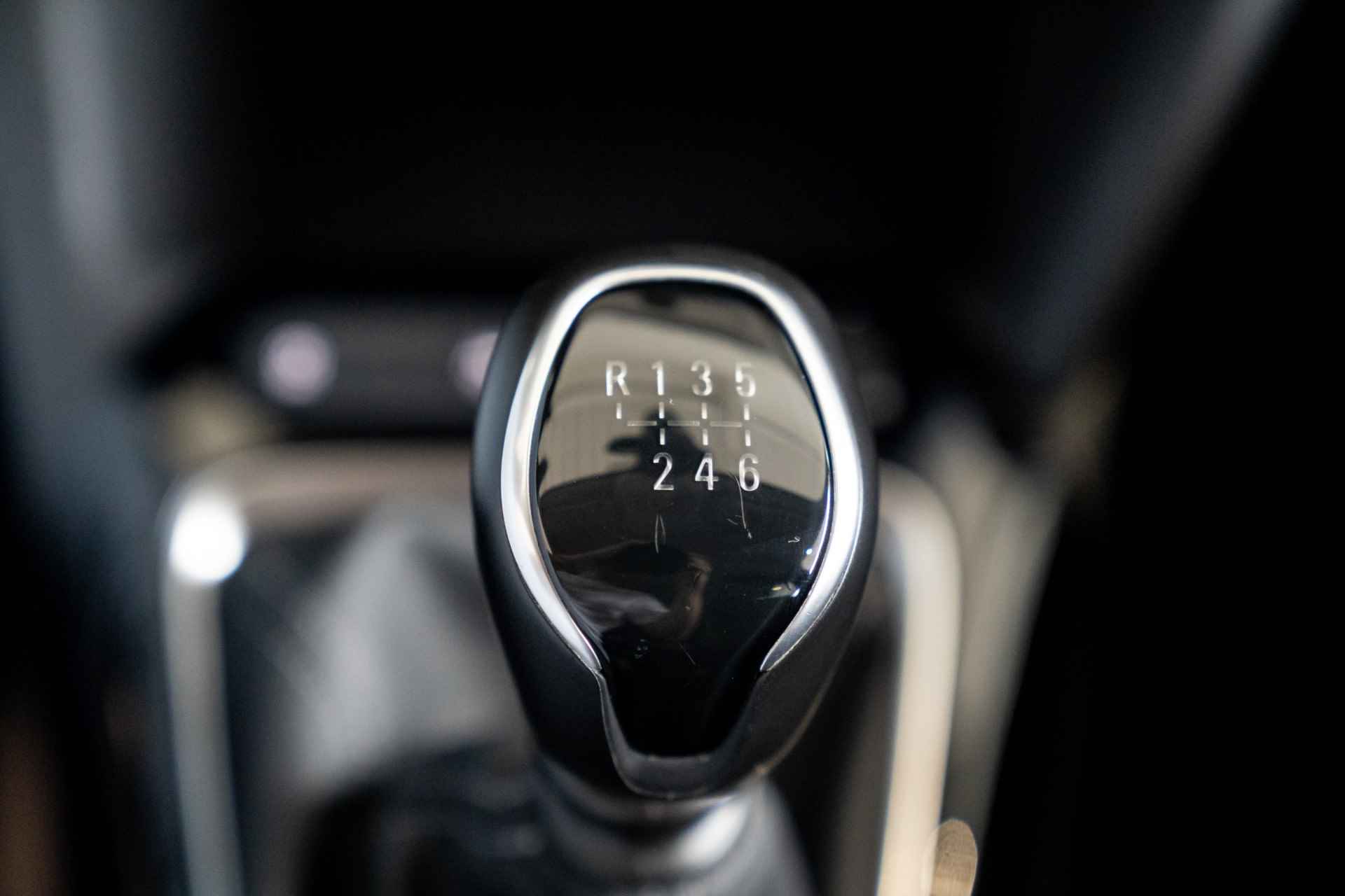 Opel Corsa 1.2 Turbo 100 PK Elegance | Navigatie | Climate Controle | Donker Glas | Parkeersensoren | - 21/31