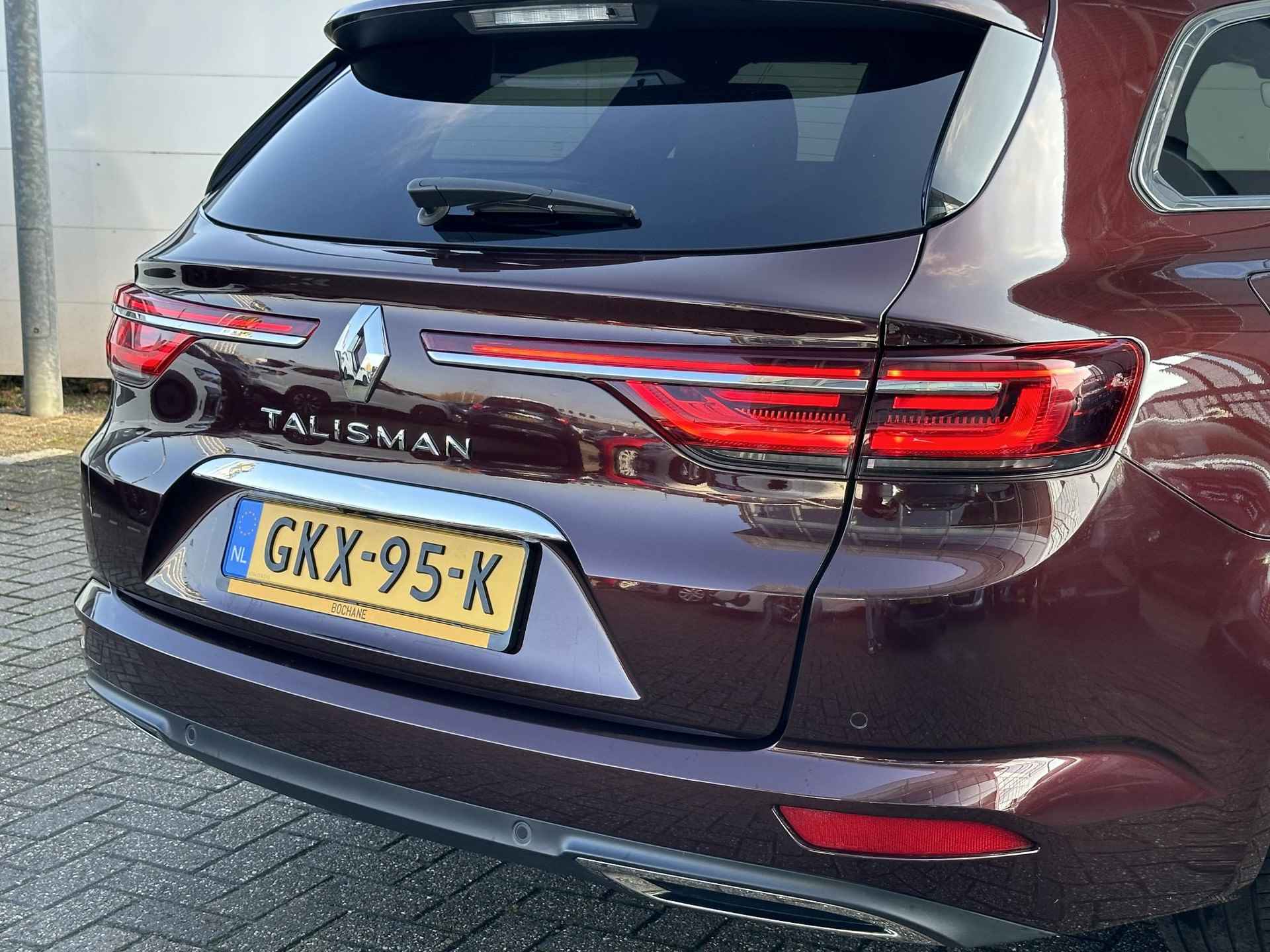 Renault Talisman Estate 1.3 TCe 158 EDC Business Intens | Dealer Onderhouden | Groot Navi | Camera | Stoelverwarming | Elec. achterklep! - 12/36