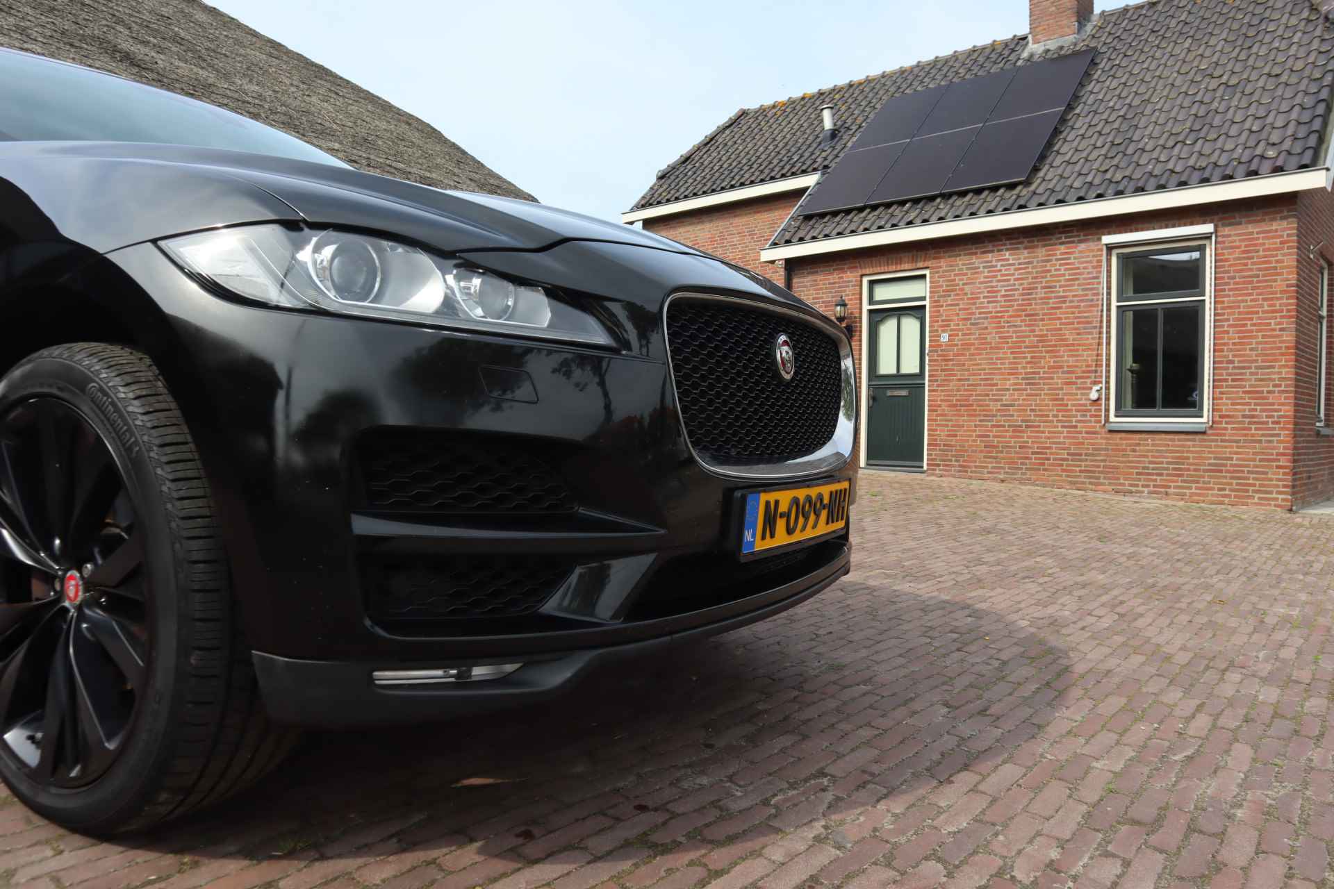 Jaguar F-Pace 3.0 Portfolio AWD 30d Navigatie | Leder | bi- Xenon | LM 22 inch | - 8/35