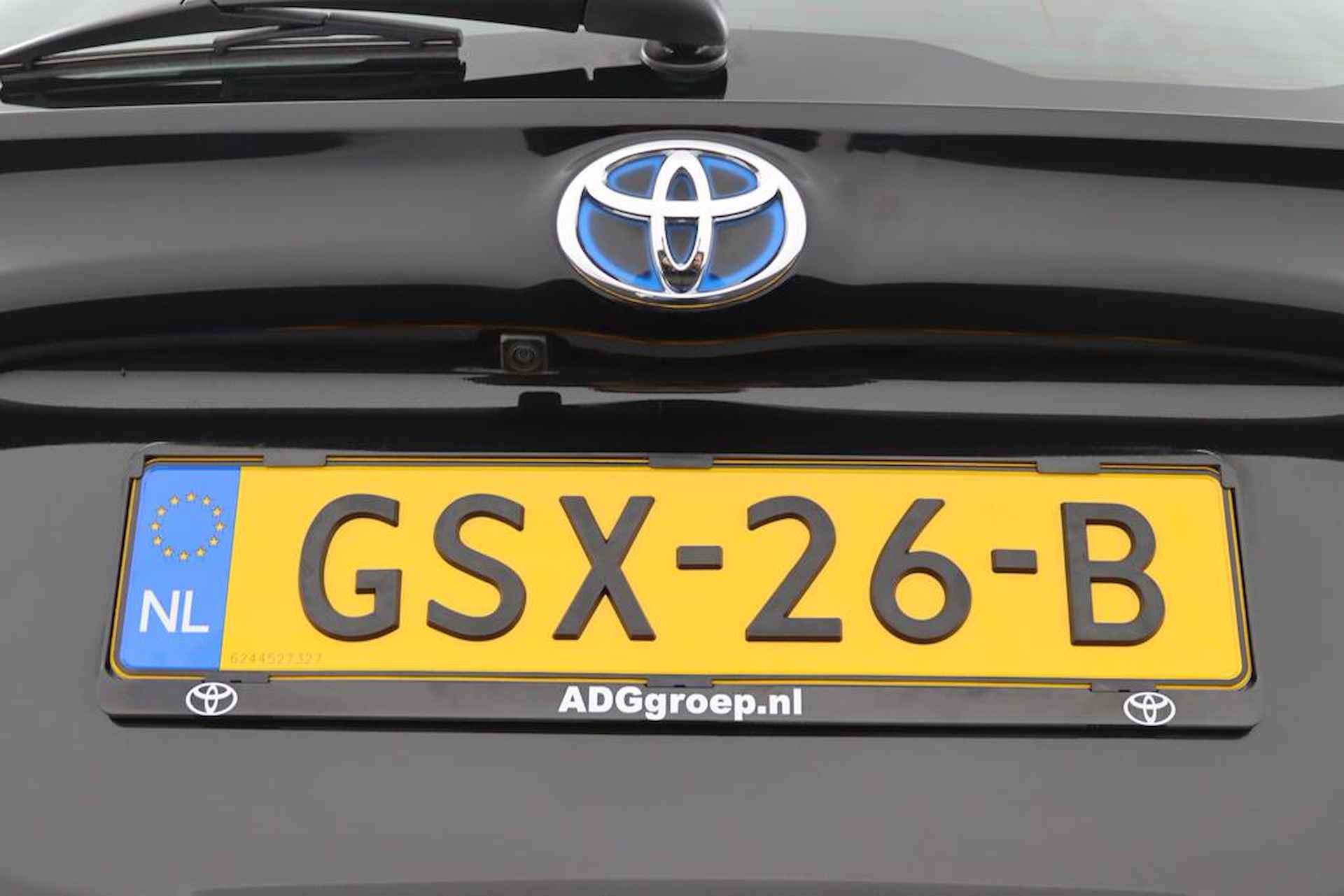 Toyota Yaris 1.5 Hybrid Dynamic Limited | Navigatie | Achteruitrijcamera | Climate Control | Led Verlichting | Privacy Glas | 10 Jaar Garantie | - 38/44