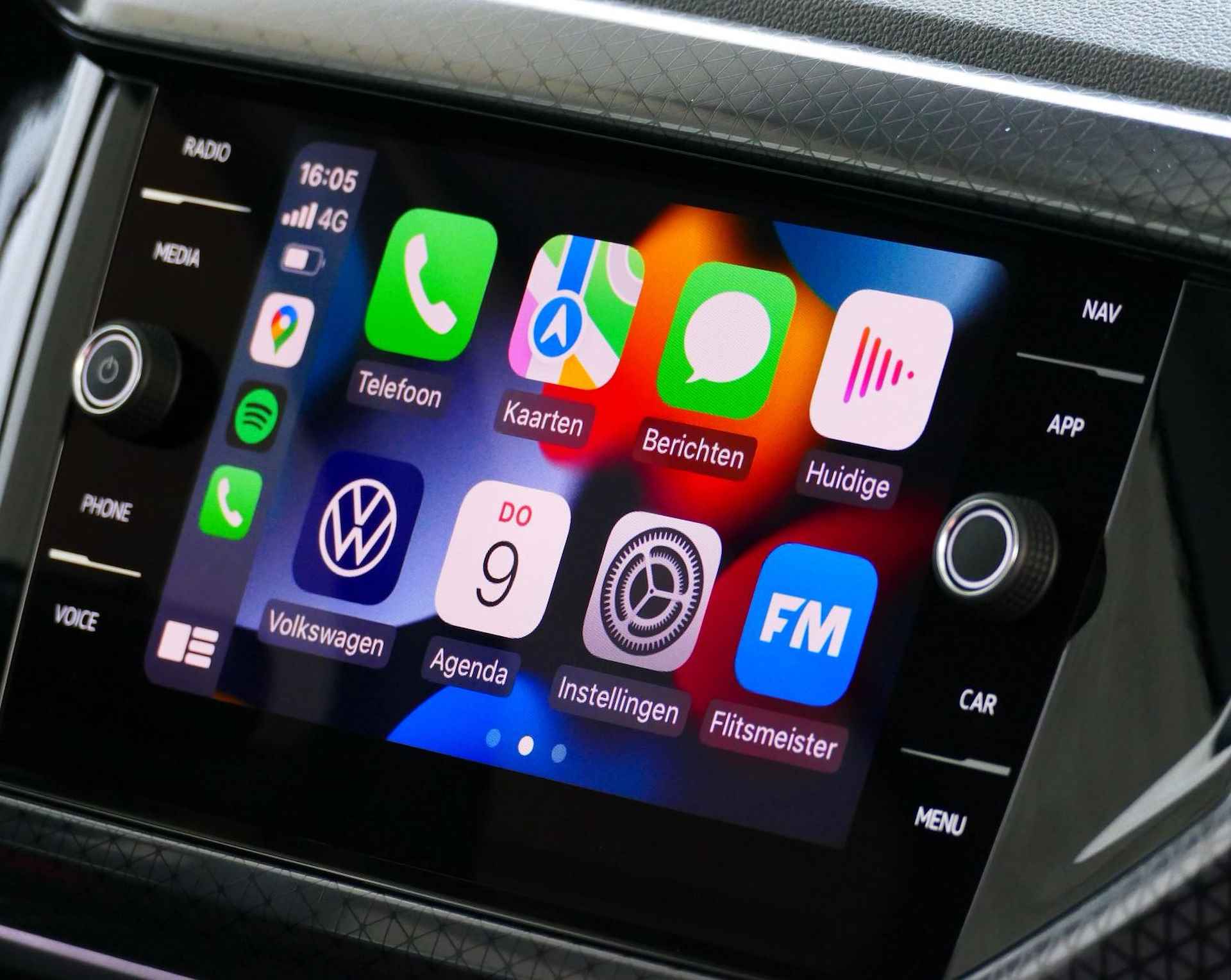 Volkswagen T-Cross 1.5 TSI 150PK STYLE LED NAVI VIR.COCKPIT CARPLAY CAMERA STOELVERW. ADAP.CRUIS DAB 12/23 70 BIJNA NIEUWE VOLKSWAGEN'S UIT VOORRAAD LEVERBAAR - 31/68