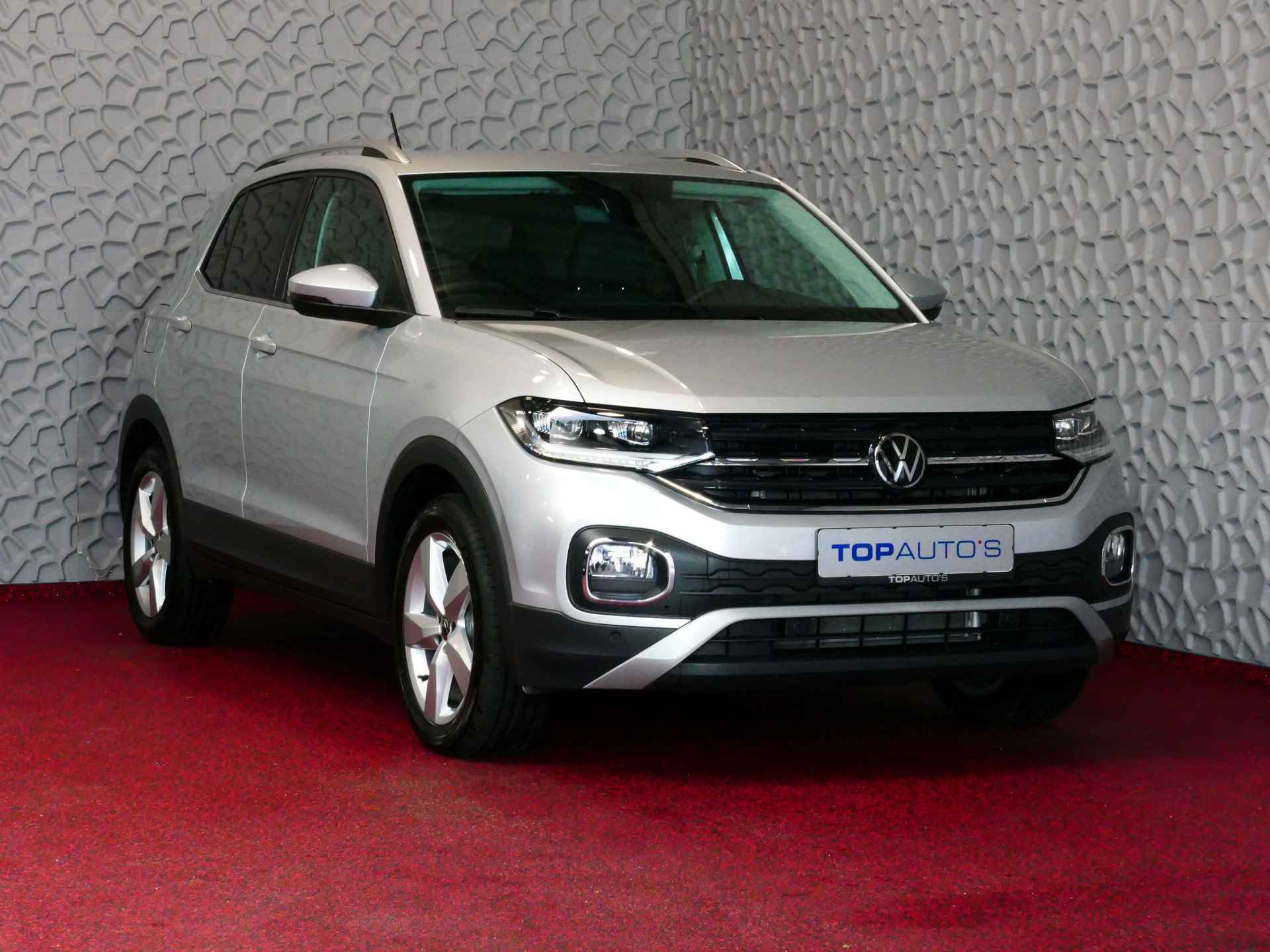 Volkswagen T-Cross 1.5 TSI 150PK STYLE LED NAVI VIR.COCKPIT CARPLAY CAMERA STOELVERW. ADAP.CRUIS DAB 12/23 70 BIJNA NIEUWE VOLKSWAGEN'S UIT VOORRAAD LEVERBAAR - 46/68