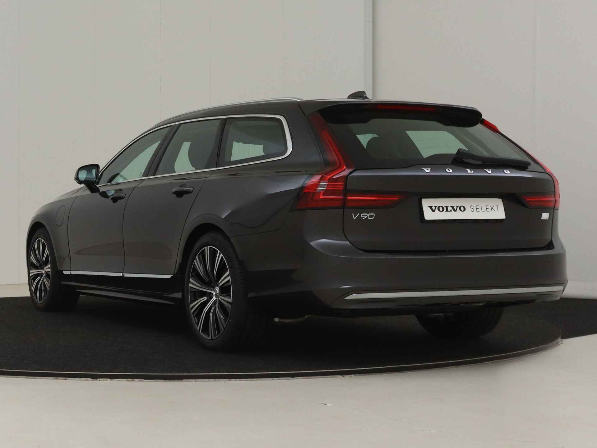 Volvo V90 T6 Plug-in hybrid AWD Ultimate Bright | Bowers & Wilkins | Trekhaak | Massage | Luchtvering | - 4/17