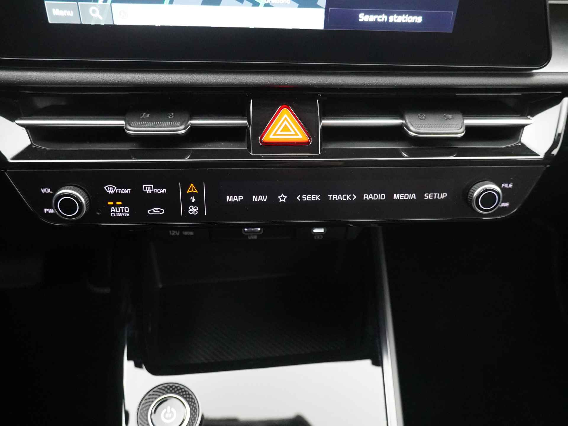 Kia Niro EV Edition 64.8kWh - Navigatie - Climate Control - 17" Lichtmetalen velgen - Fabrieksgarantie tot 05-2030 - 31/50