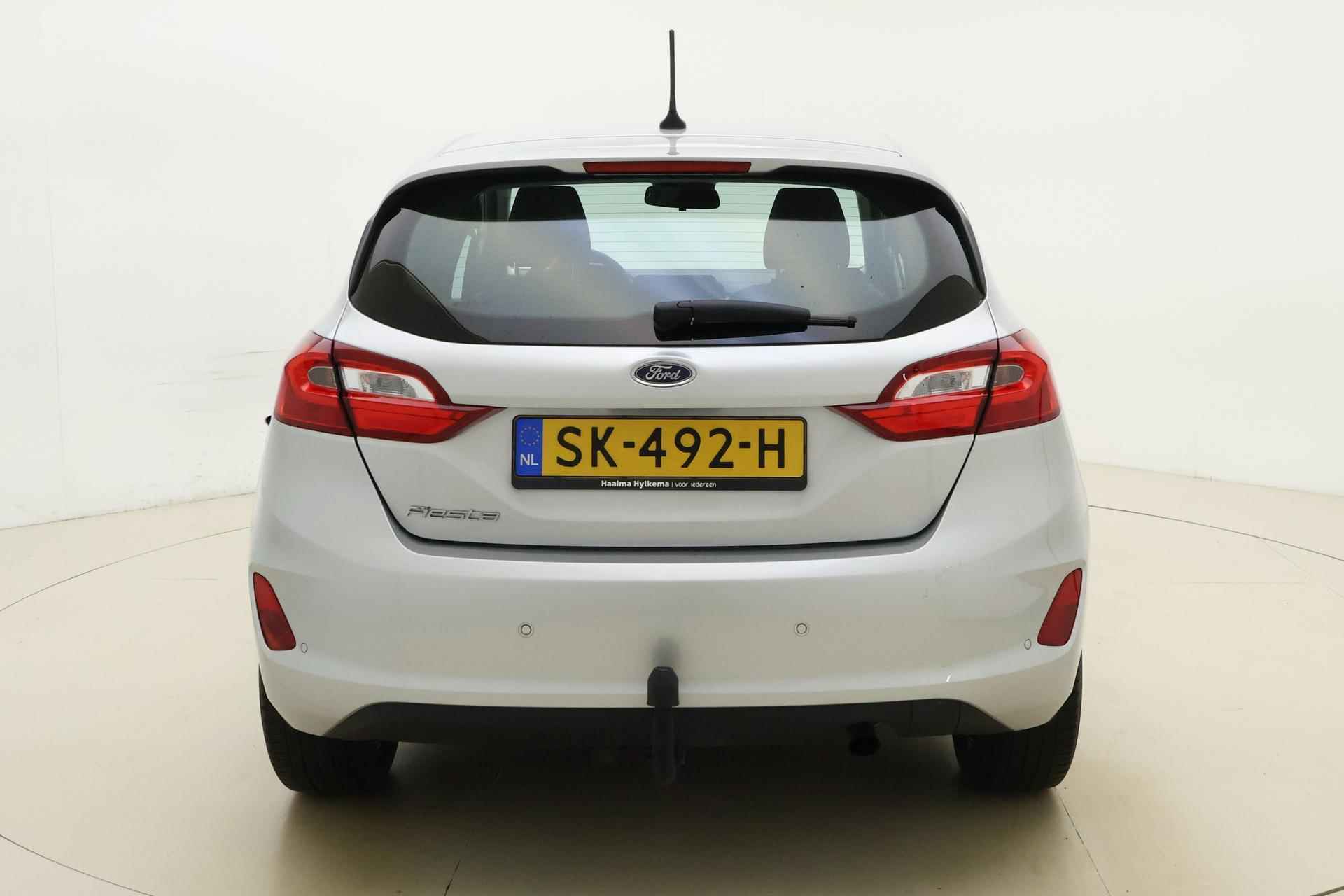 Ford Fiesta 1.1 Trend 5 Deurs 86pk | Airco | Trekhaak | Parkeerhulp Achter | Radio USB | Bluetooth | Weinig Kilometers - 12/29