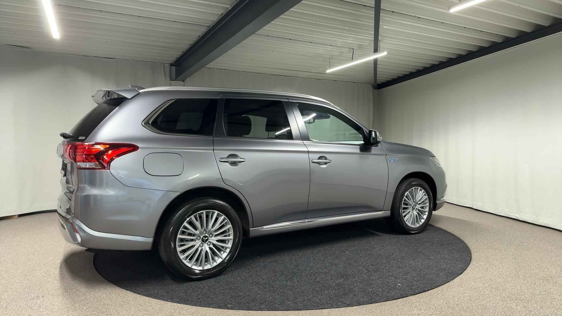 Mitsubishi Outlander 2.4 PHEV Instyle Automaat - 9/49