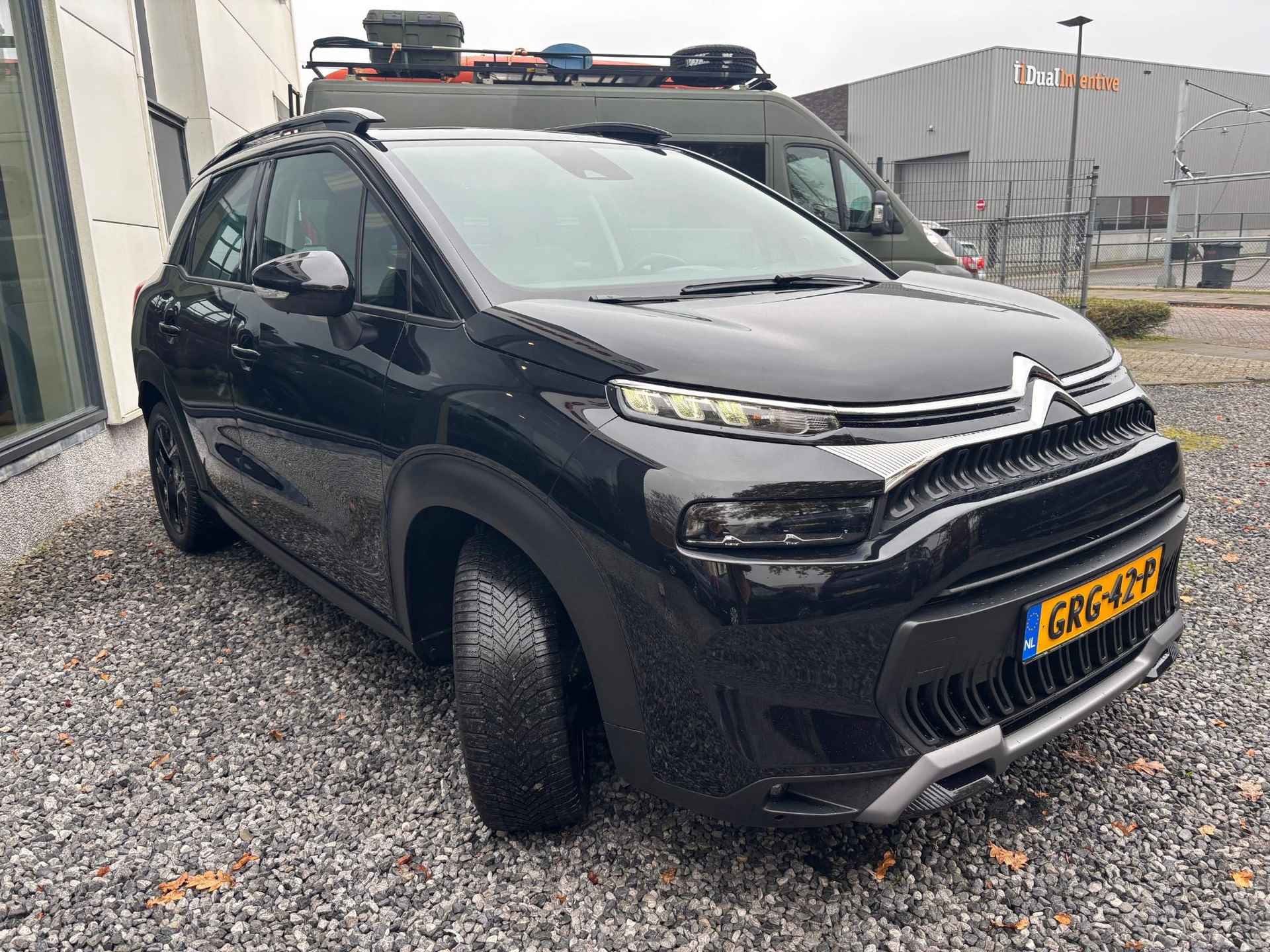 Citroen C3 Aircross 1.2 PureTech Shine 130pk Automaat | Panoramadak! | Zeer compleet! | - 10/23