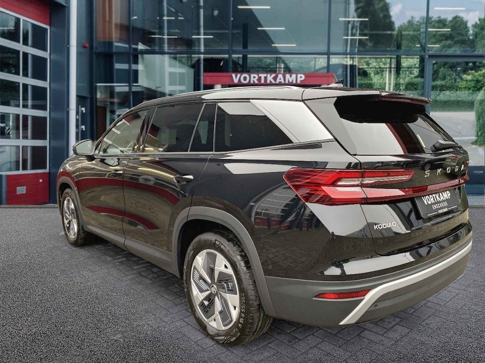 SKODA Kodiaq 1.5 TSI DSG FIRST EDITION 7P PANO-DAK/TREKHAAK/CAMERA/NAVI/ACC/C - 7/31