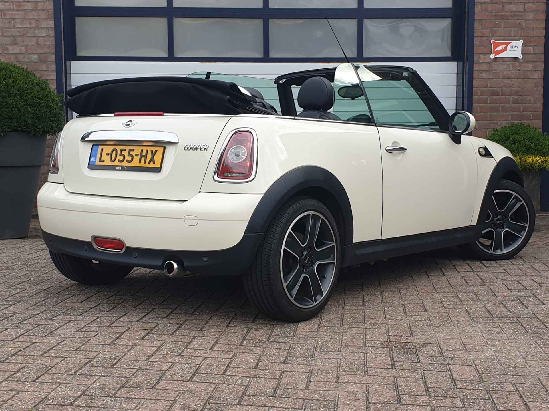 MINI Cabrio 1.6 Cooper Cabrio Leder bekleding - 3/33