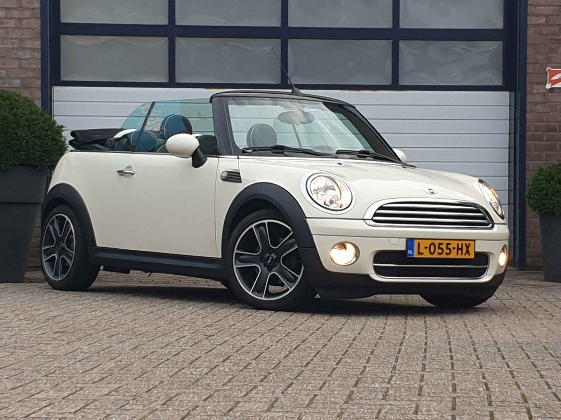 MINI Cabrio 1.6 Cooper Cabrio Leder bekleding - 7/33