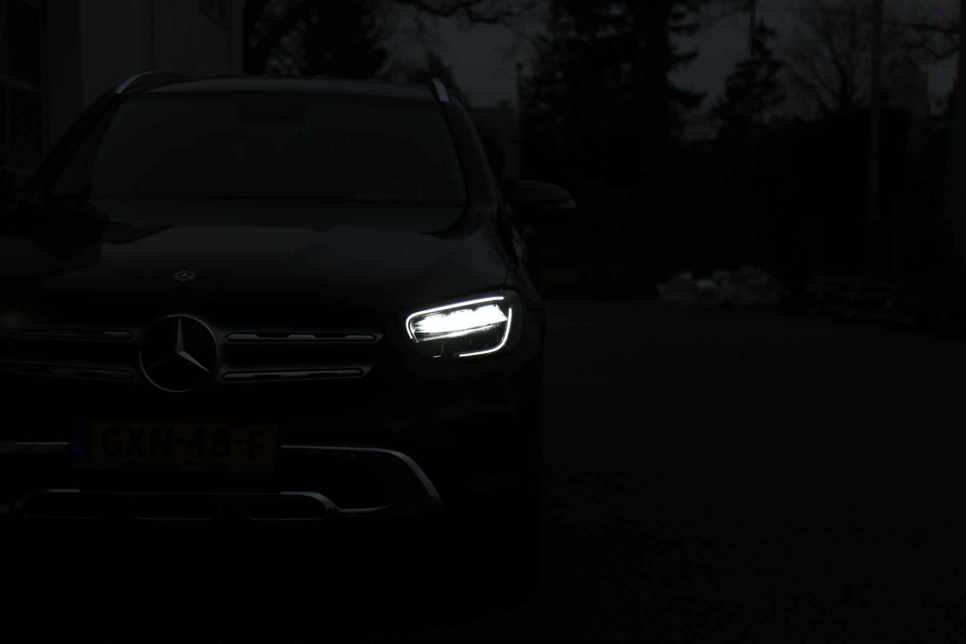 Mercedes-Benz GLC 300e 4MATIC PHEV Plug in hybride*BTW*1ste Eig*Perfect Onderh.*Elek. Trekhaak/Act. Remass./Parkeerass./LED/Stoelverw./Cruise-Cont - 24/59