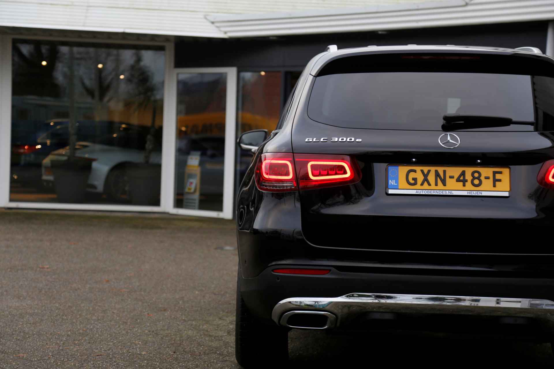 Mercedes-Benz GLC 300e 4MATIC PHEV Plug in hybride*BTW*1ste Eig*Perfect Onderh.*Elek. Trekhaak/Act. Remass./Parkeerass./LED/Stoelverw./Cruise-Cont - 29/59