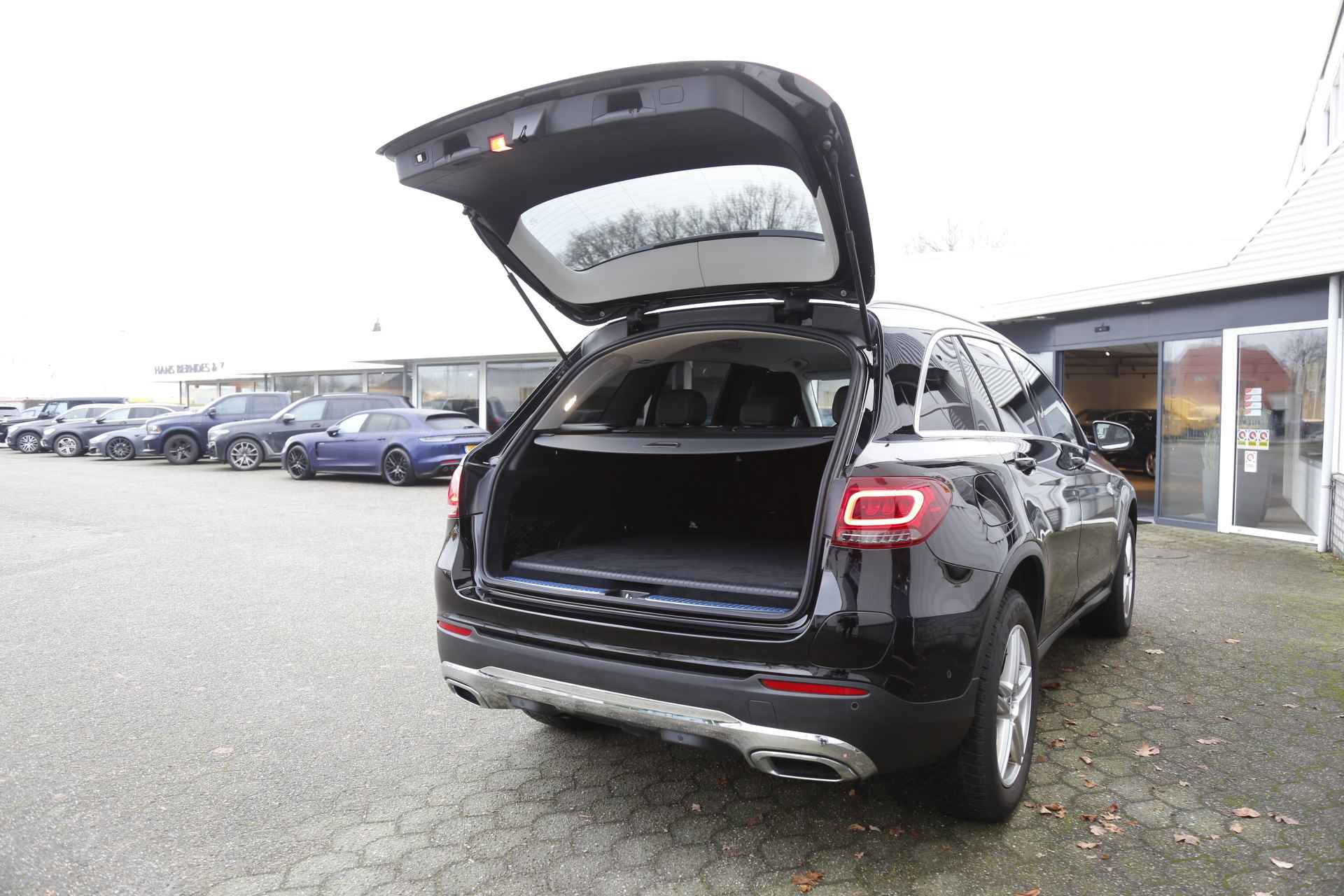 Mercedes-Benz GLC 300e 4MATIC PHEV Plug in hybride*BTW*1ste Eig*Perfect Onderh.*Elek. Trekhaak/Act. Remass./Parkeerass./LED/Stoelverw./Cruise-Cont - 31/59